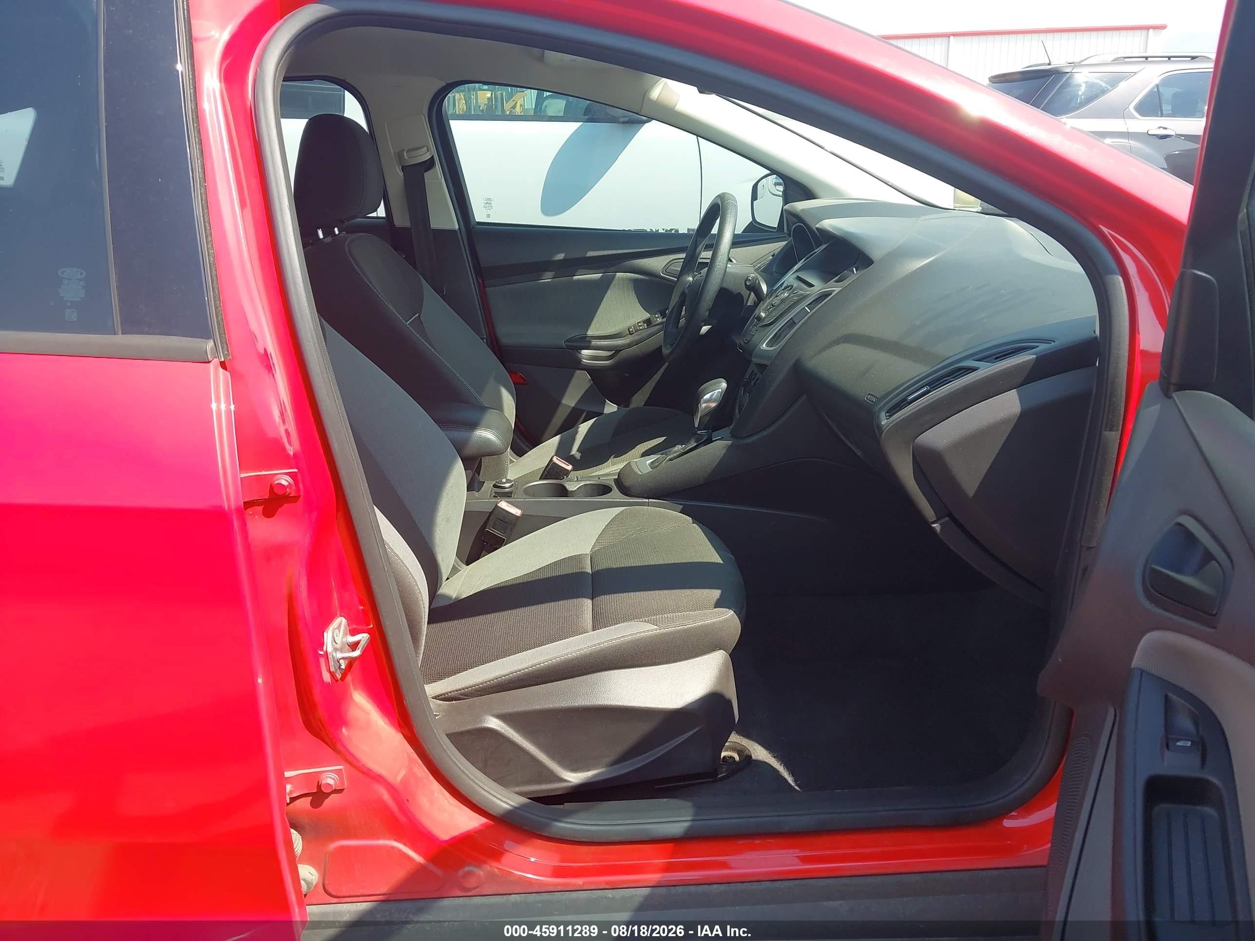 2012 Ford Focus Se Red vin: 1FAHP3K29CL411100