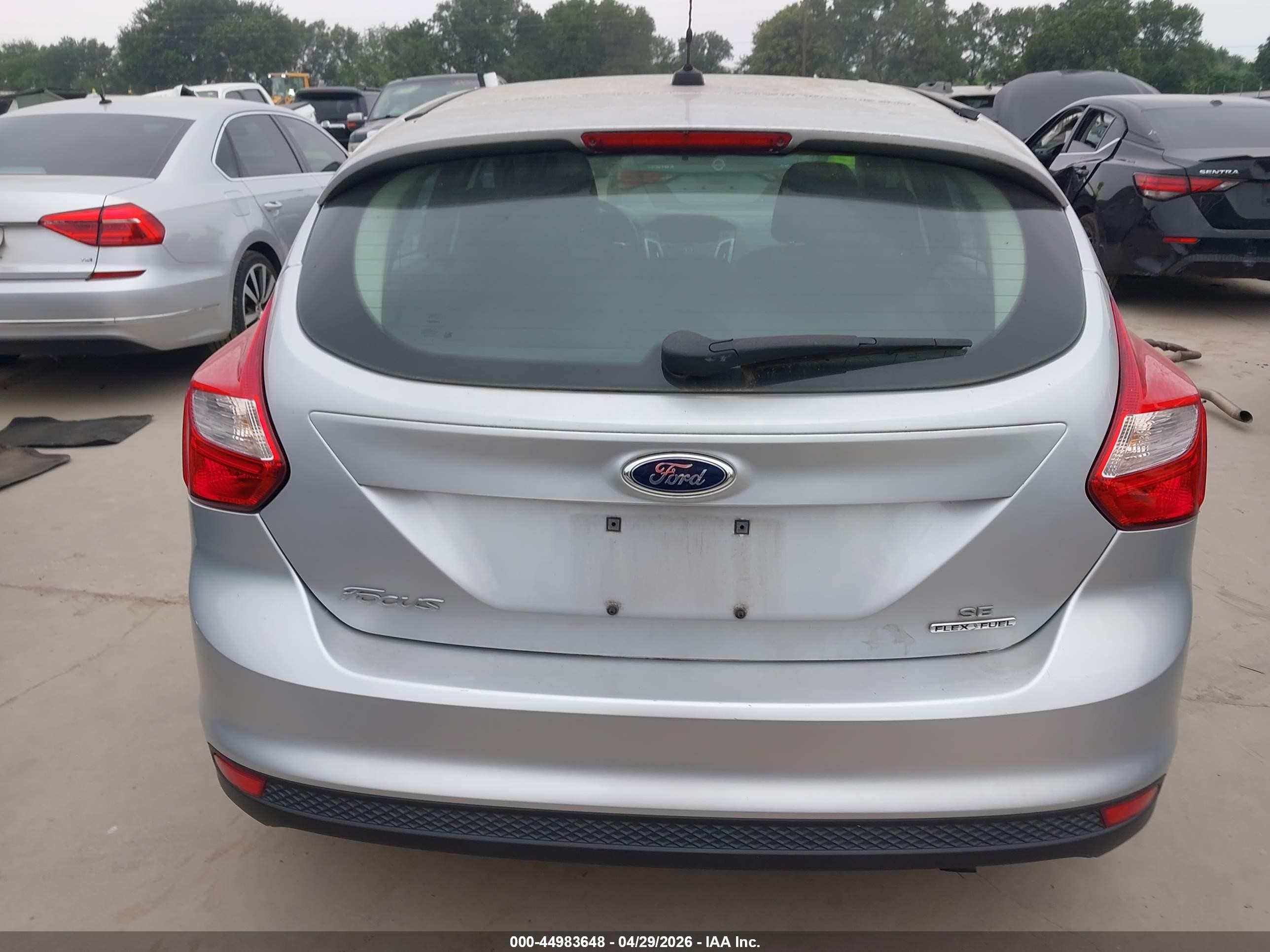 2012 Ford Focus Se Серебряный vin: 1FAHP3K29CL428690