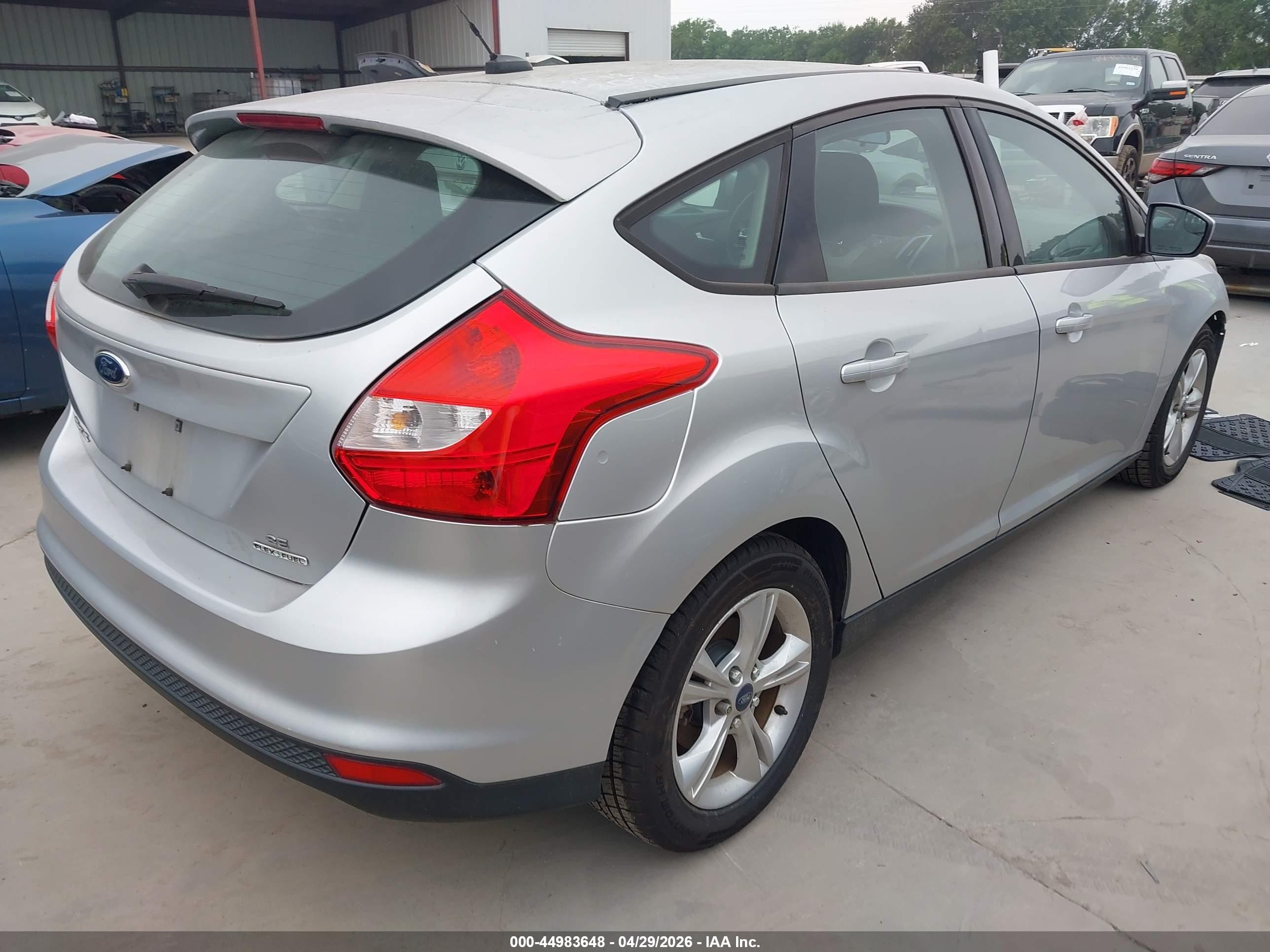 2012 Ford Focus Se Серебряный vin: 1FAHP3K29CL428690