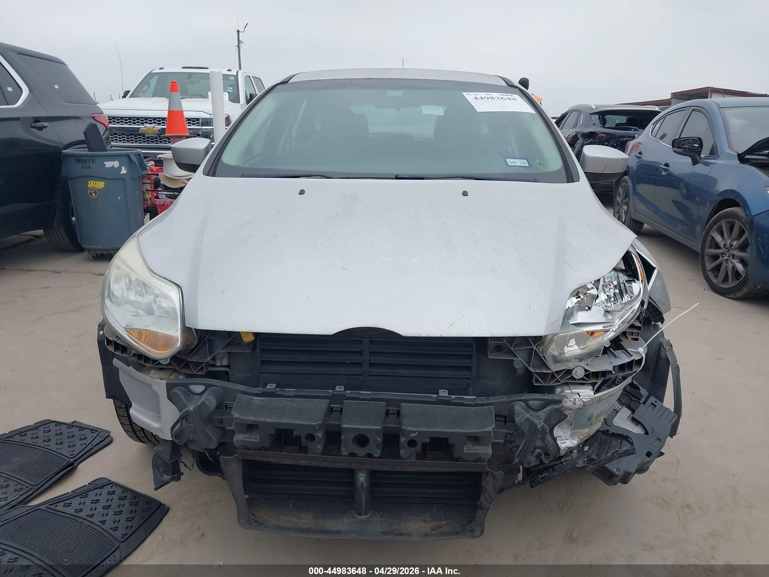 2012 Ford Focus Se Серебряный vin: 1FAHP3K29CL428690