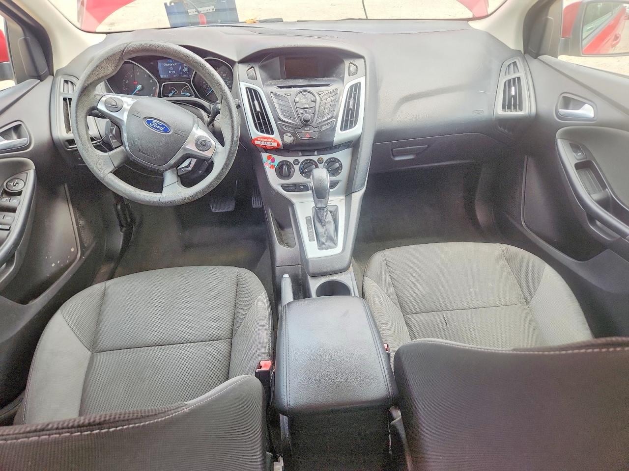 2012 Ford Focus Se Maroon vin: 1FAHP3K2XCL132125
