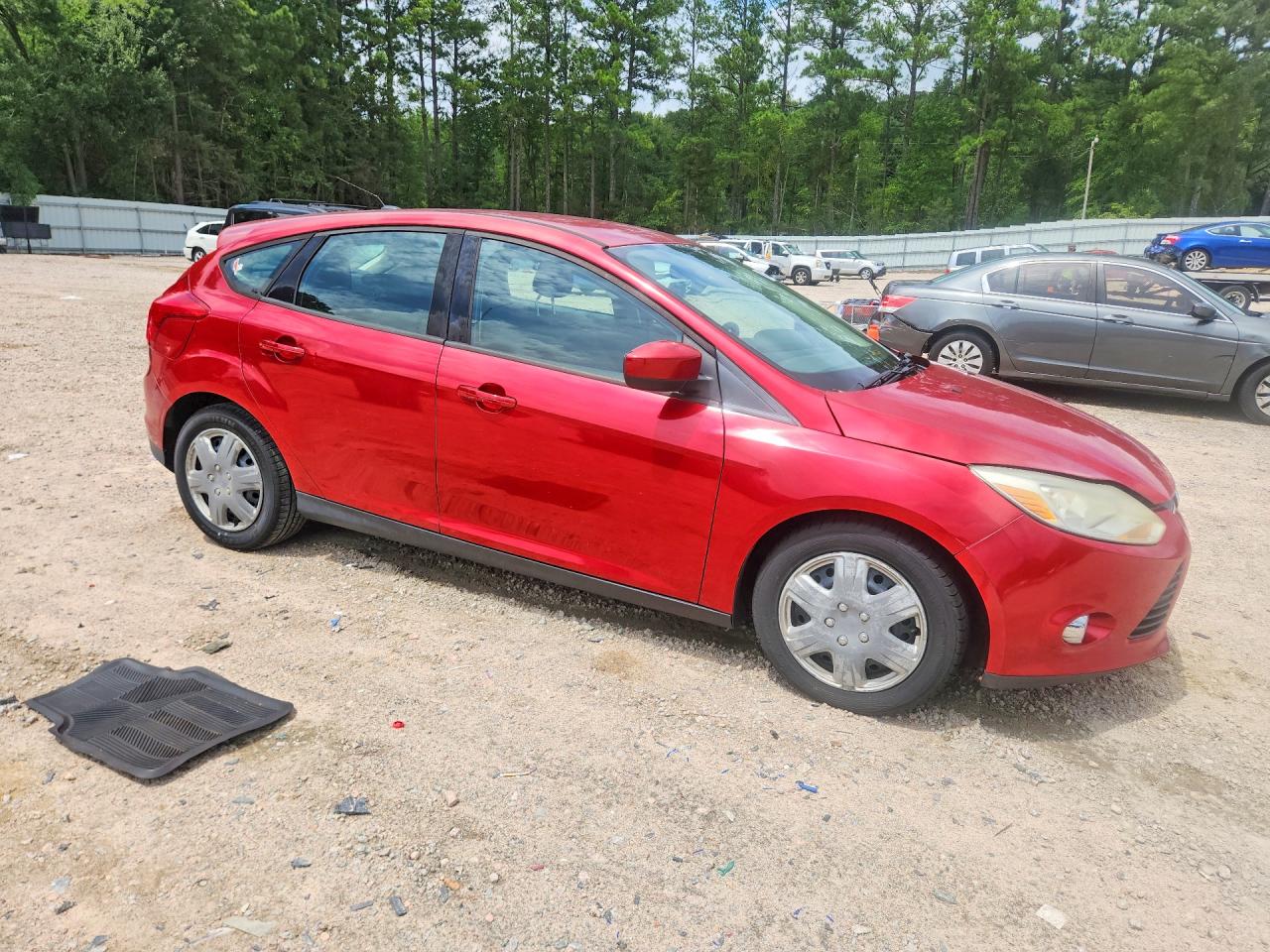 2012 Ford Focus Se Maroon vin: 1FAHP3K2XCL132125