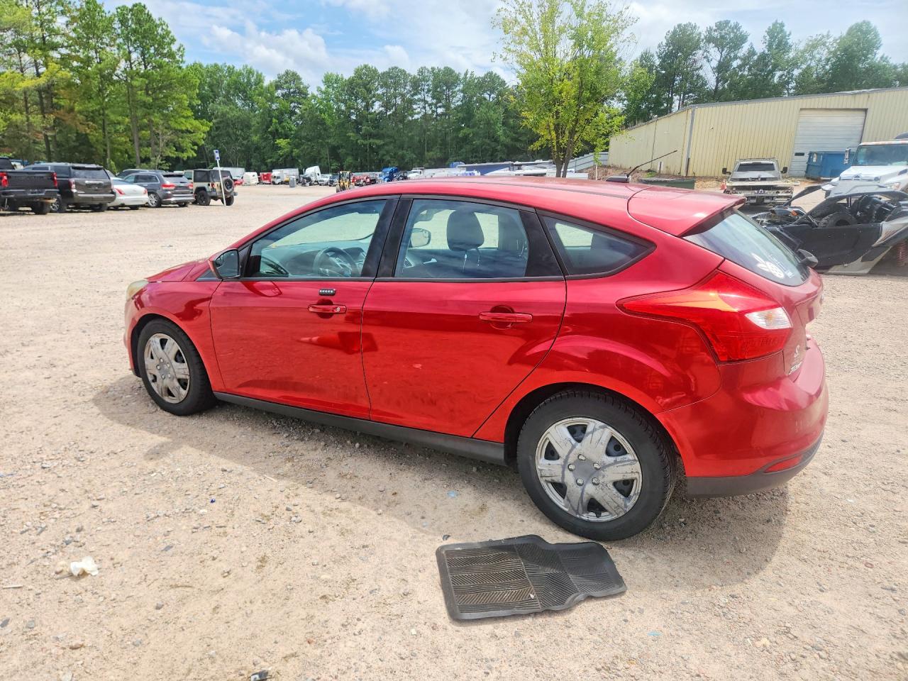 2012 Ford Focus Se Maroon vin: 1FAHP3K2XCL132125