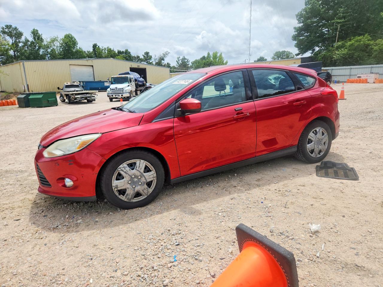 2012 Ford Focus Se Maroon vin: 1FAHP3K2XCL132125