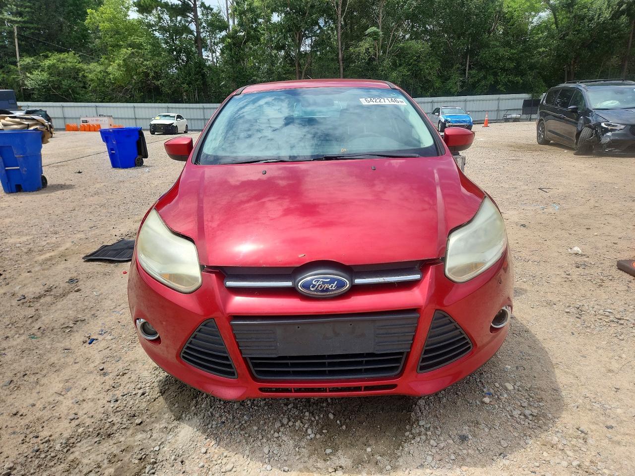 2012 Ford Focus Se Maroon vin: 1FAHP3K2XCL132125
