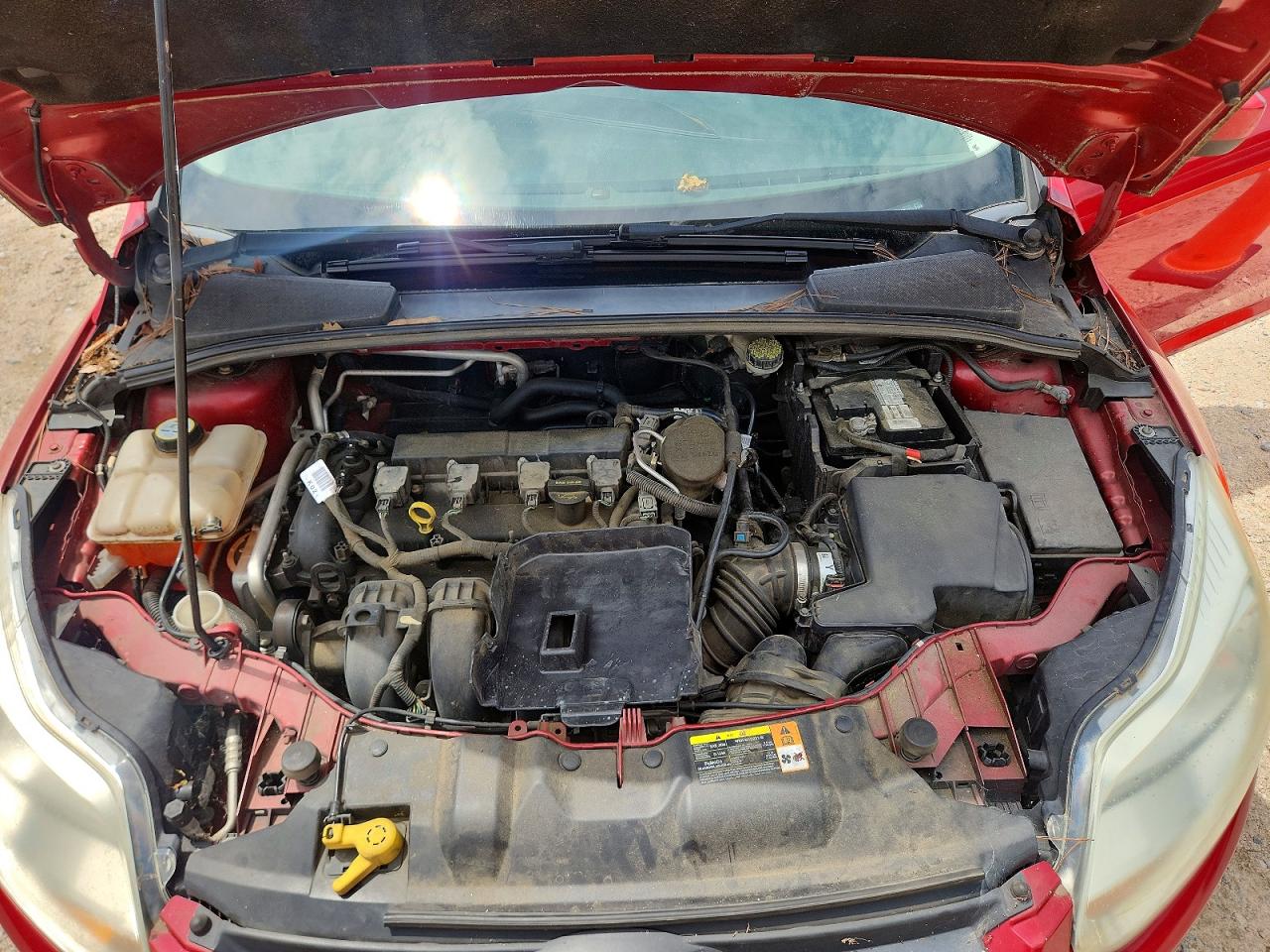2012 Ford Focus Se Maroon vin: 1FAHP3K2XCL132125