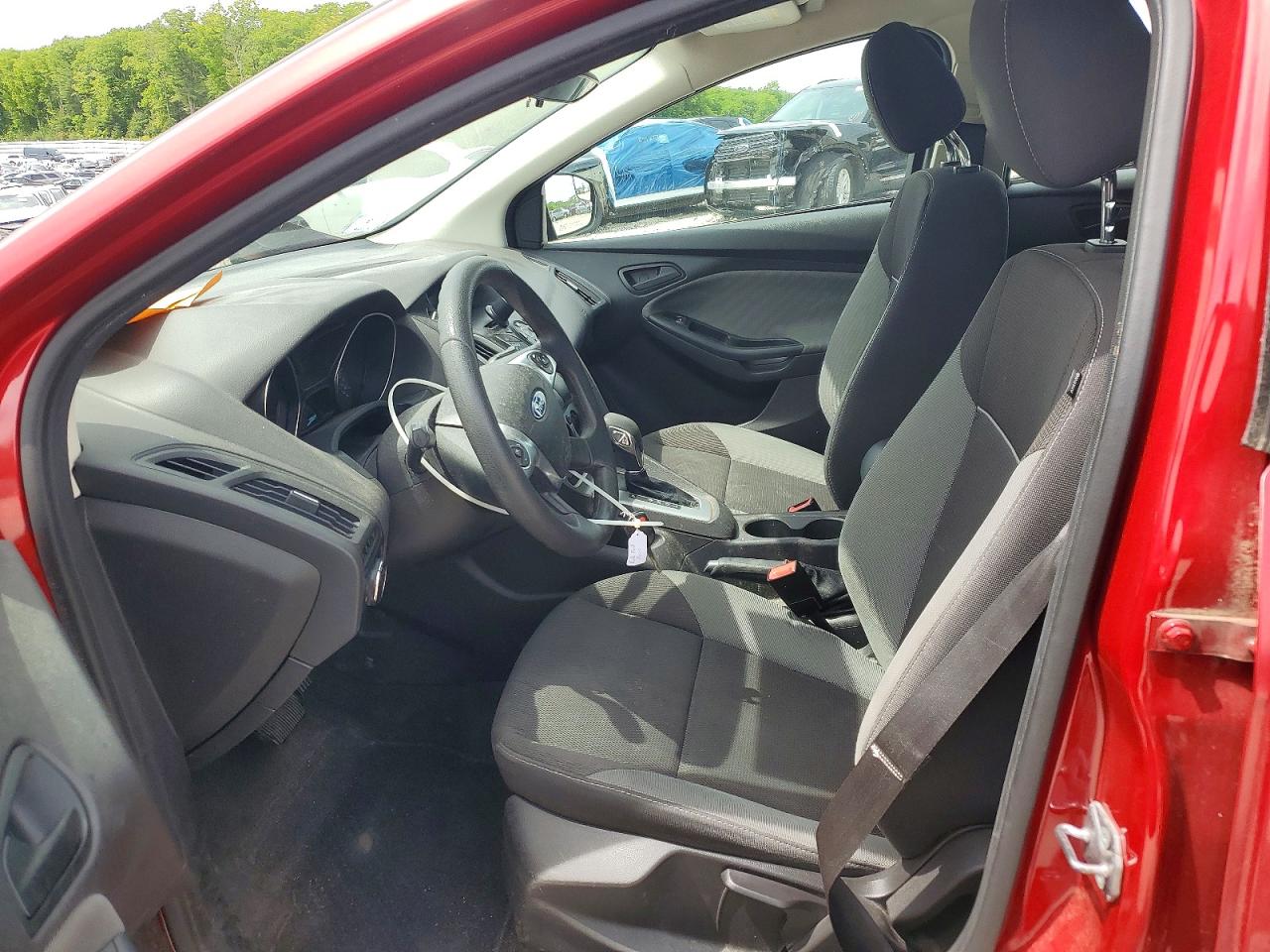 2012 Ford Focus Se Red vin: 1FAHP3K2XCL134103