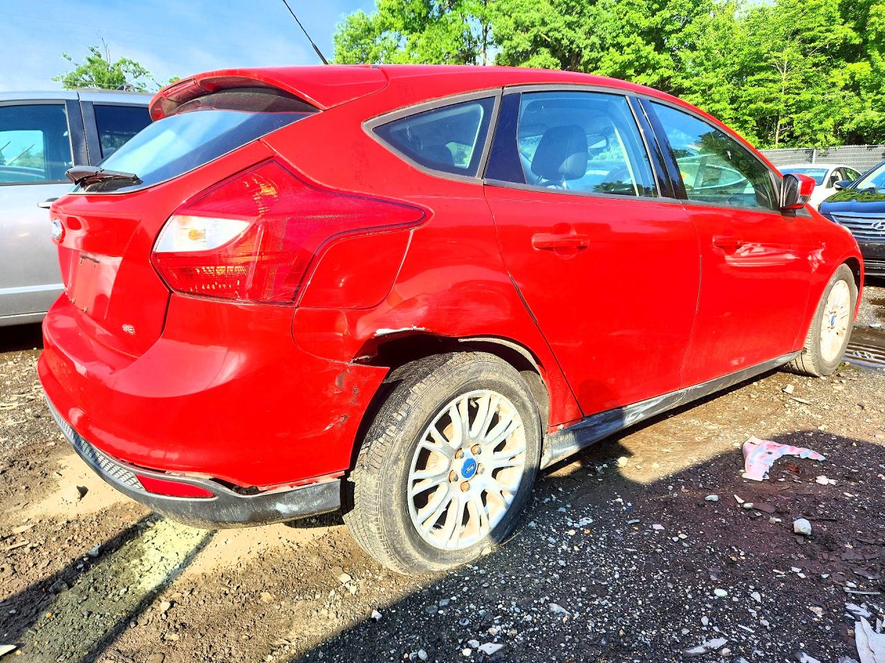 2012 Ford Focus Se Red vin: 1FAHP3K2XCL162659
