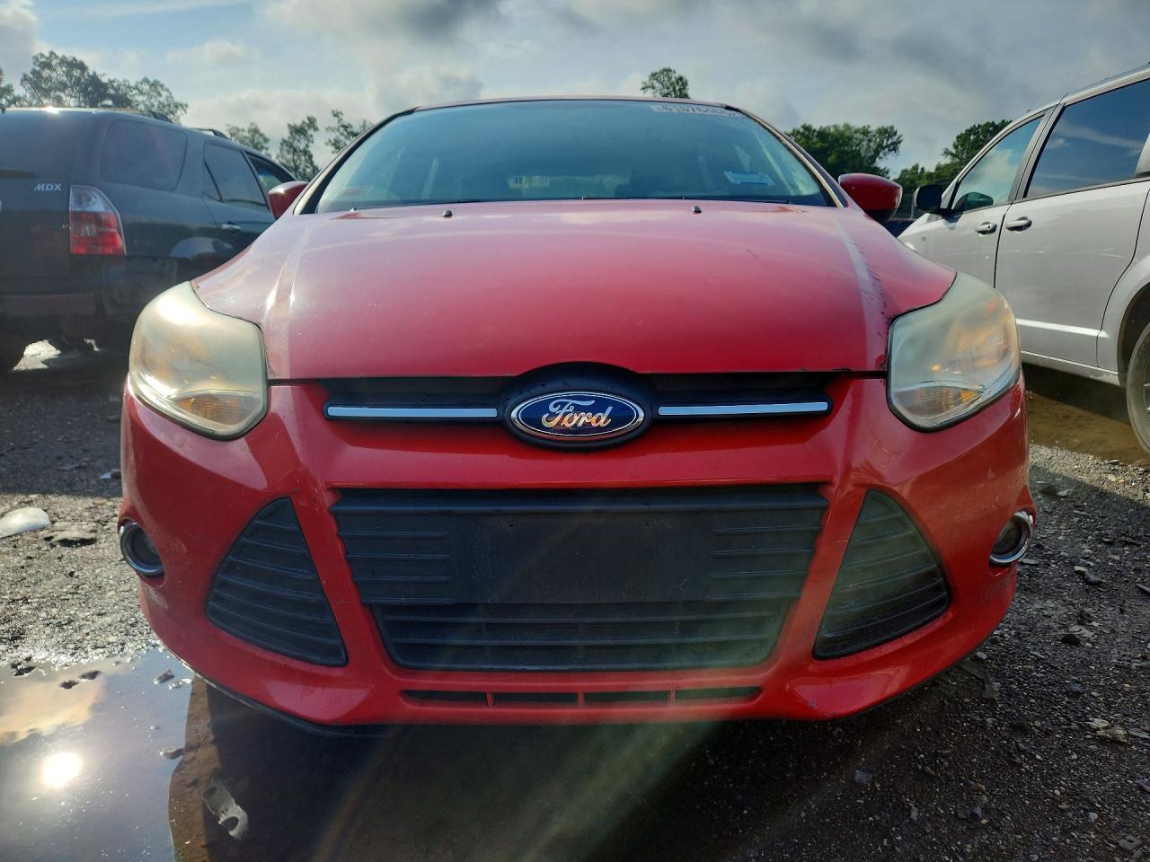 2012 Ford Focus Se Red vin: 1FAHP3K2XCL162659
