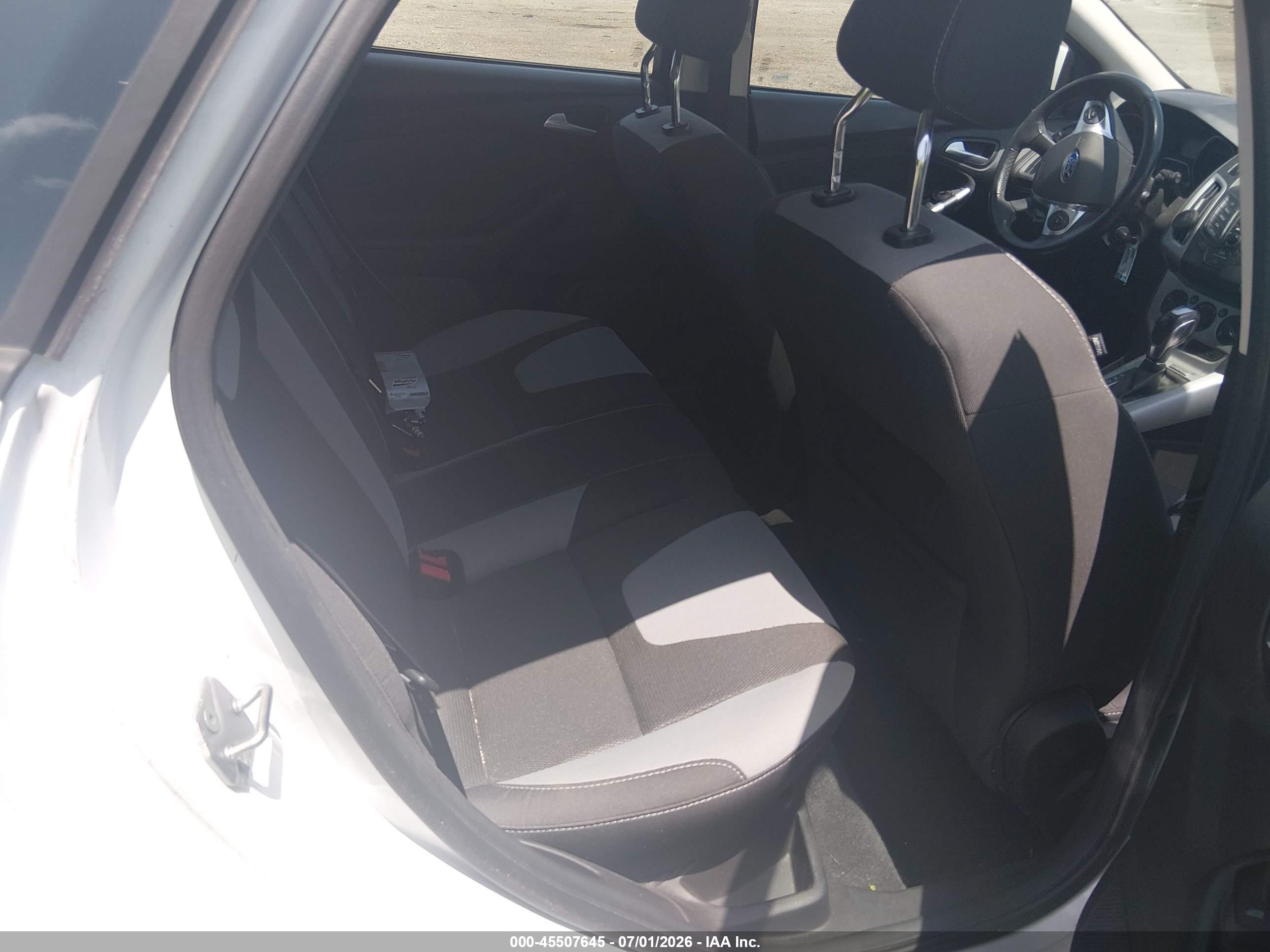 2012 Ford Focus Se White vin: 1FAHP3K2XCL311068