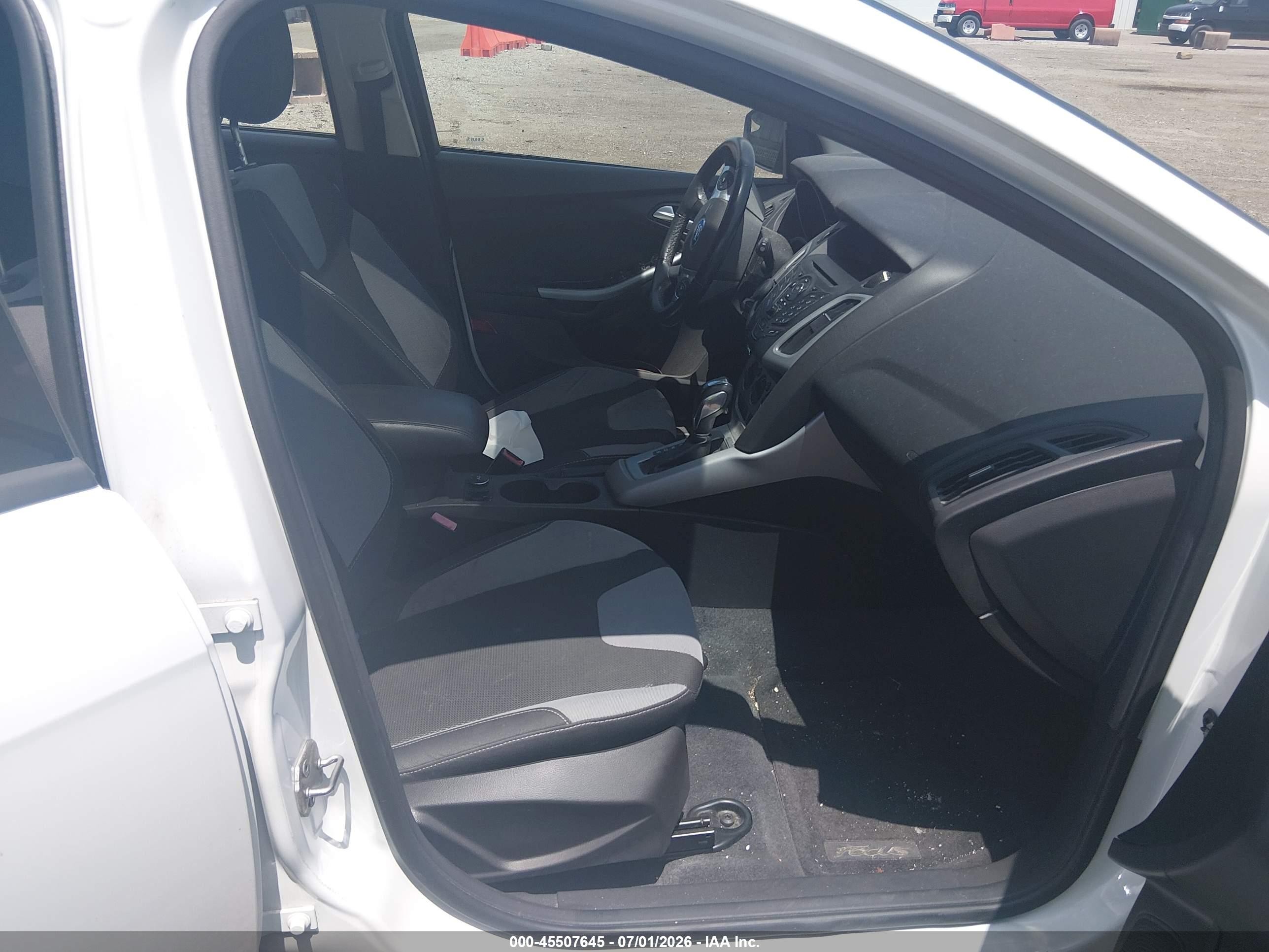 2012 Ford Focus Se White vin: 1FAHP3K2XCL311068