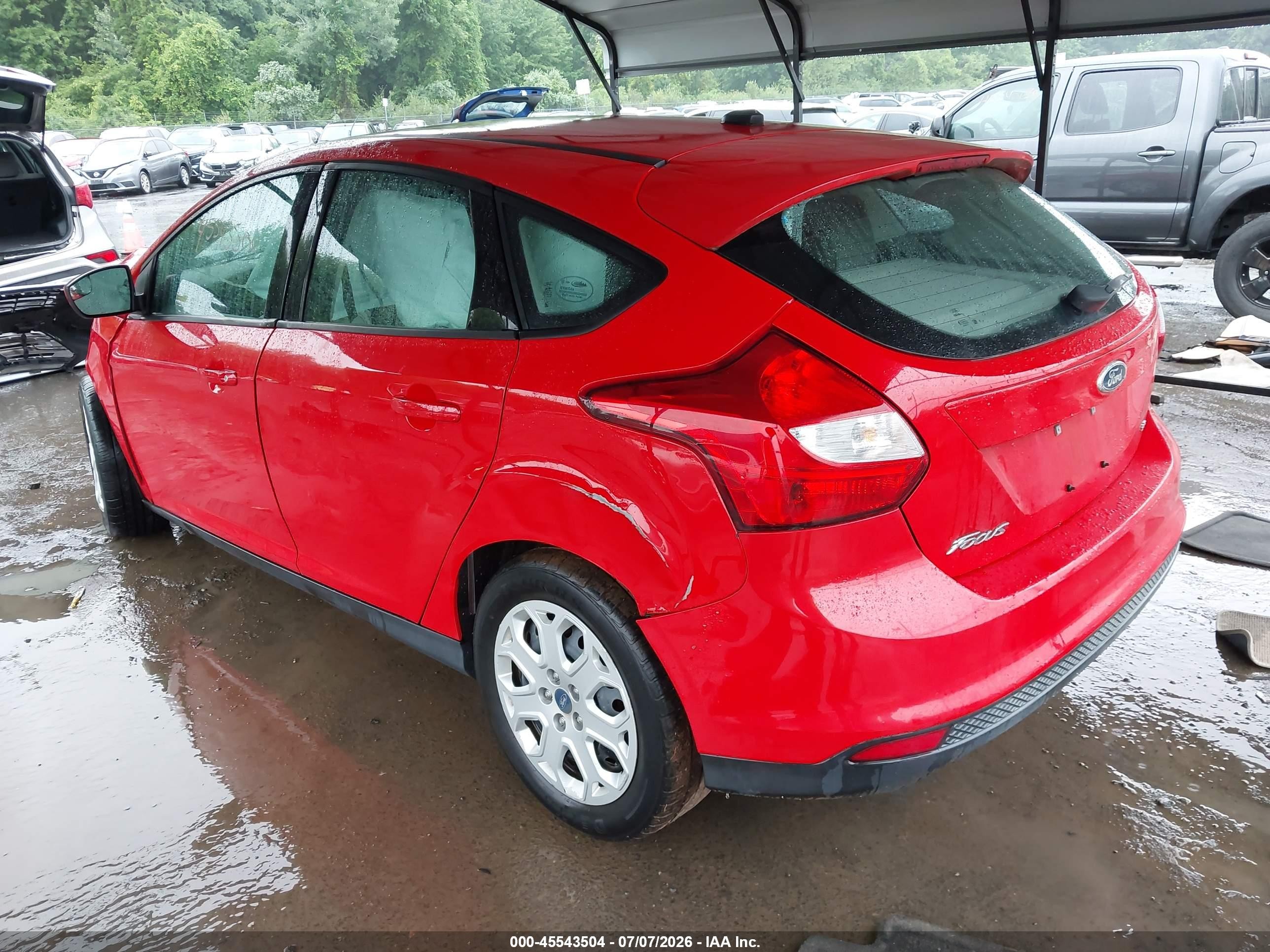 2012 Ford Focus Se Красный vin: 1FAHP3K2XCL314004