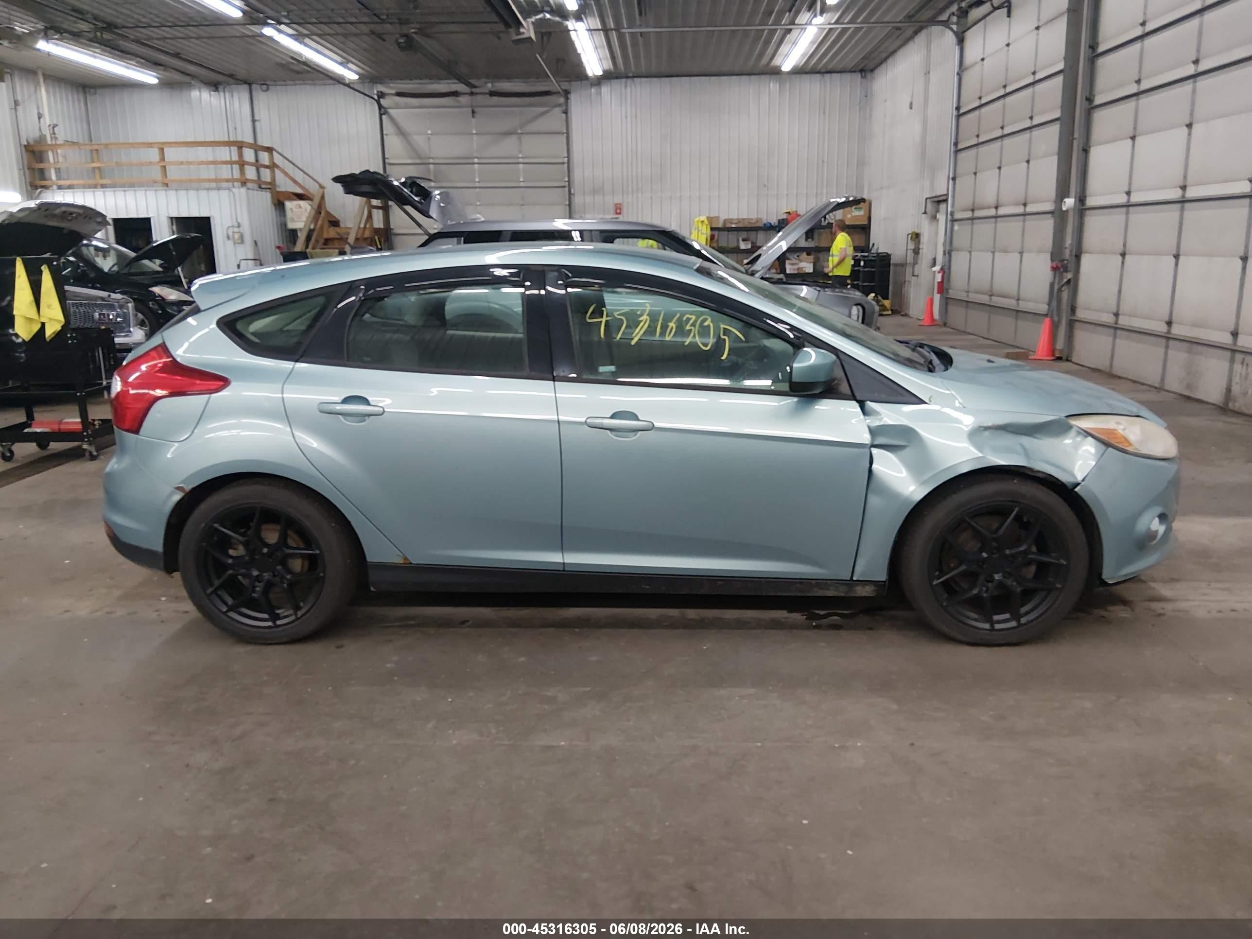 2012 Ford Focus Se Teal vin: 1FAHP3K2XCL404558
