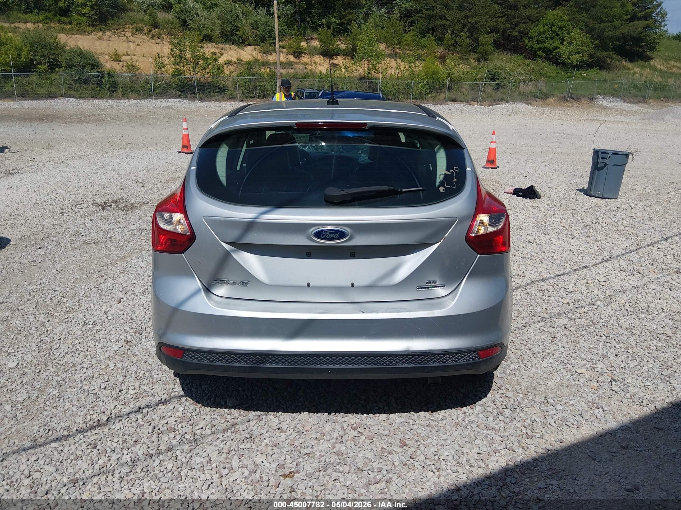 2012 Ford Focus Se Silver vin: 1FAHP3K2XCL413602