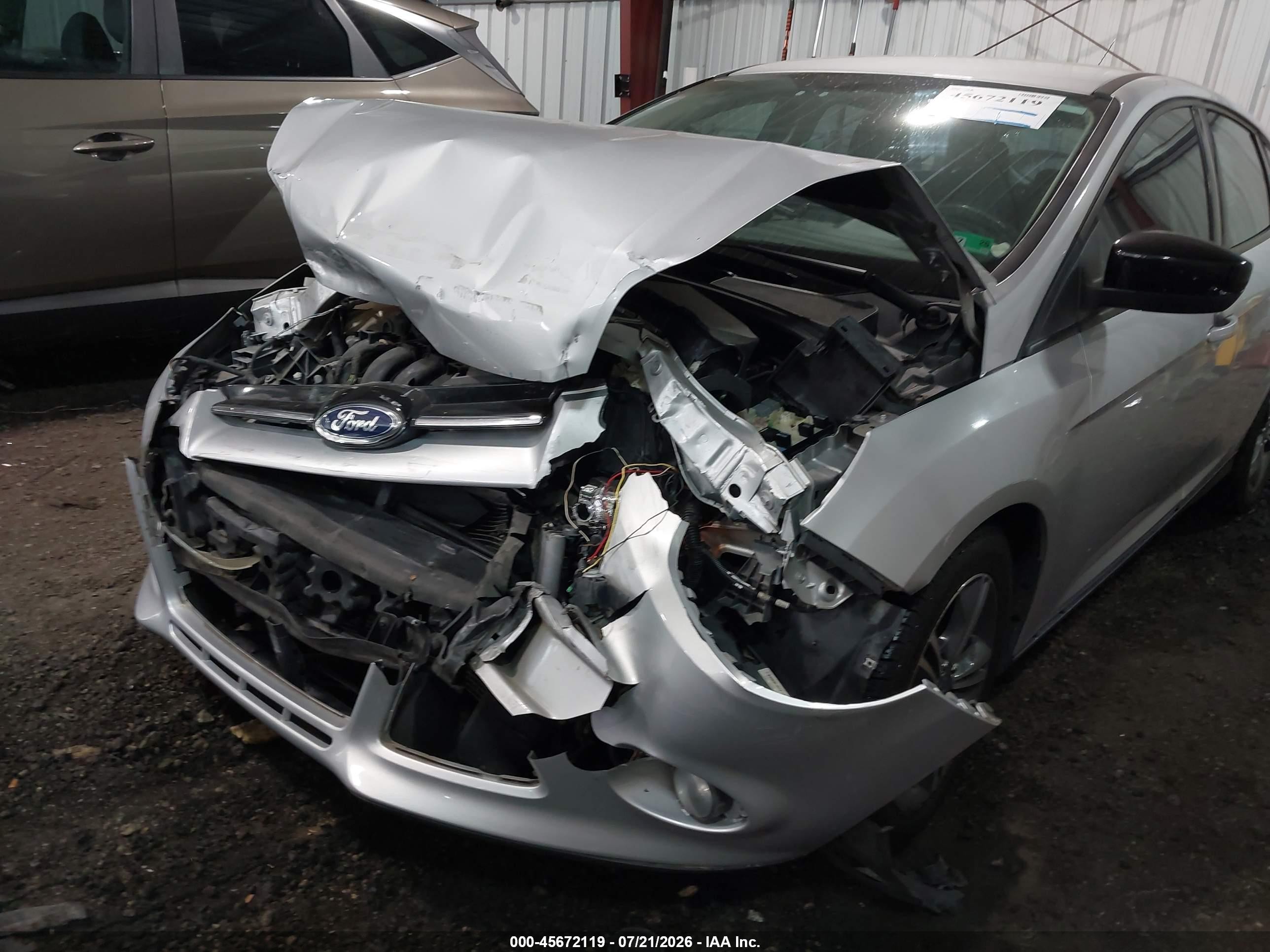 2012 Ford Focus Se Silver vin: 1FAHP3K2XCL433798