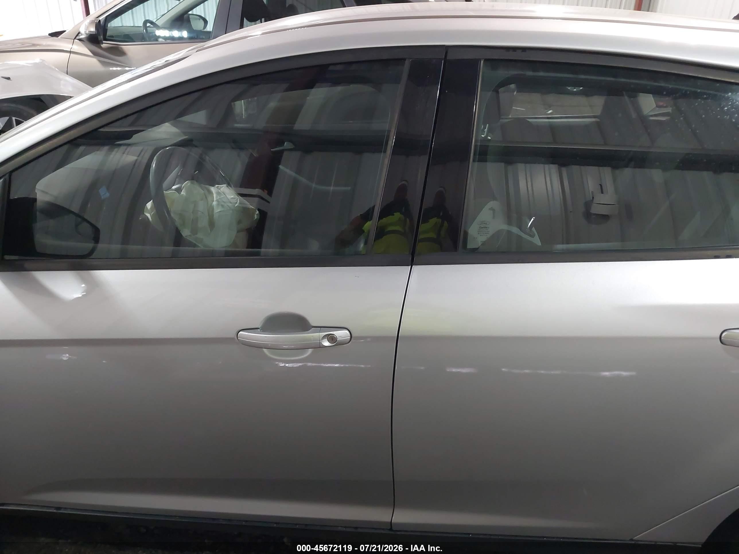 2012 Ford Focus Se Silver vin: 1FAHP3K2XCL433798