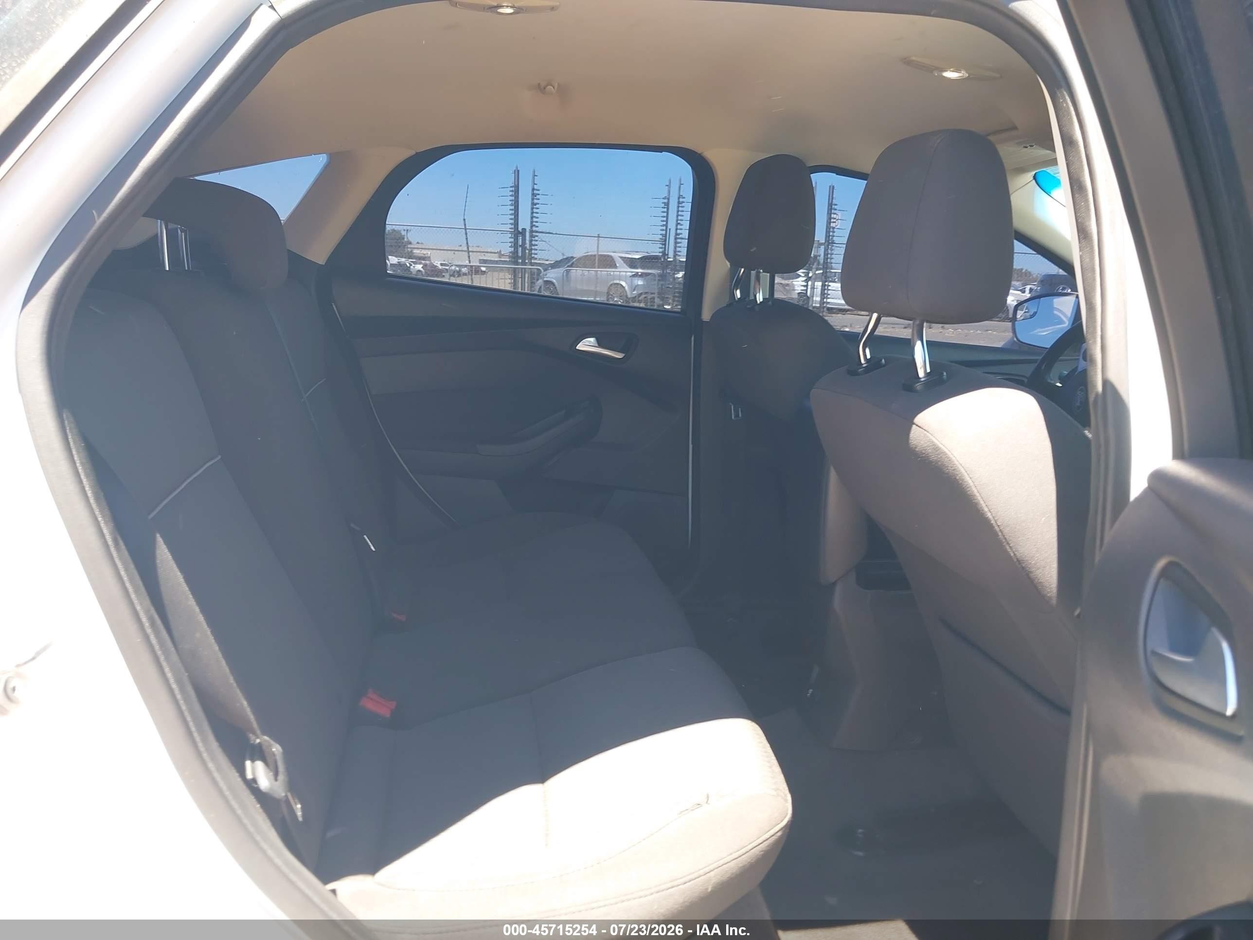 2012 Ford Focus Sel White vin: 1FAHP3M20CL135290