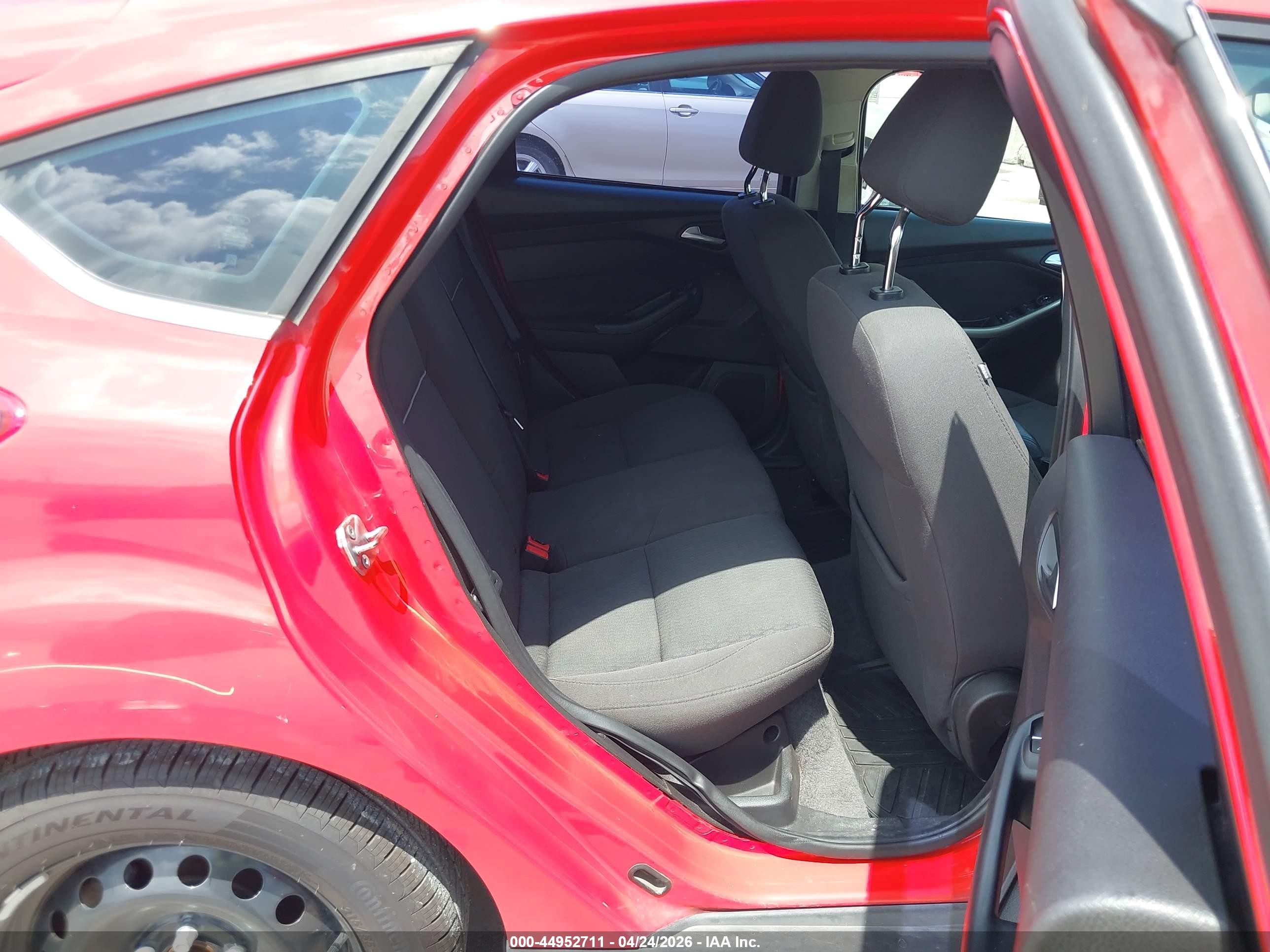 2012 Ford Focus Sel Red vin: 1FAHP3M20CL252089