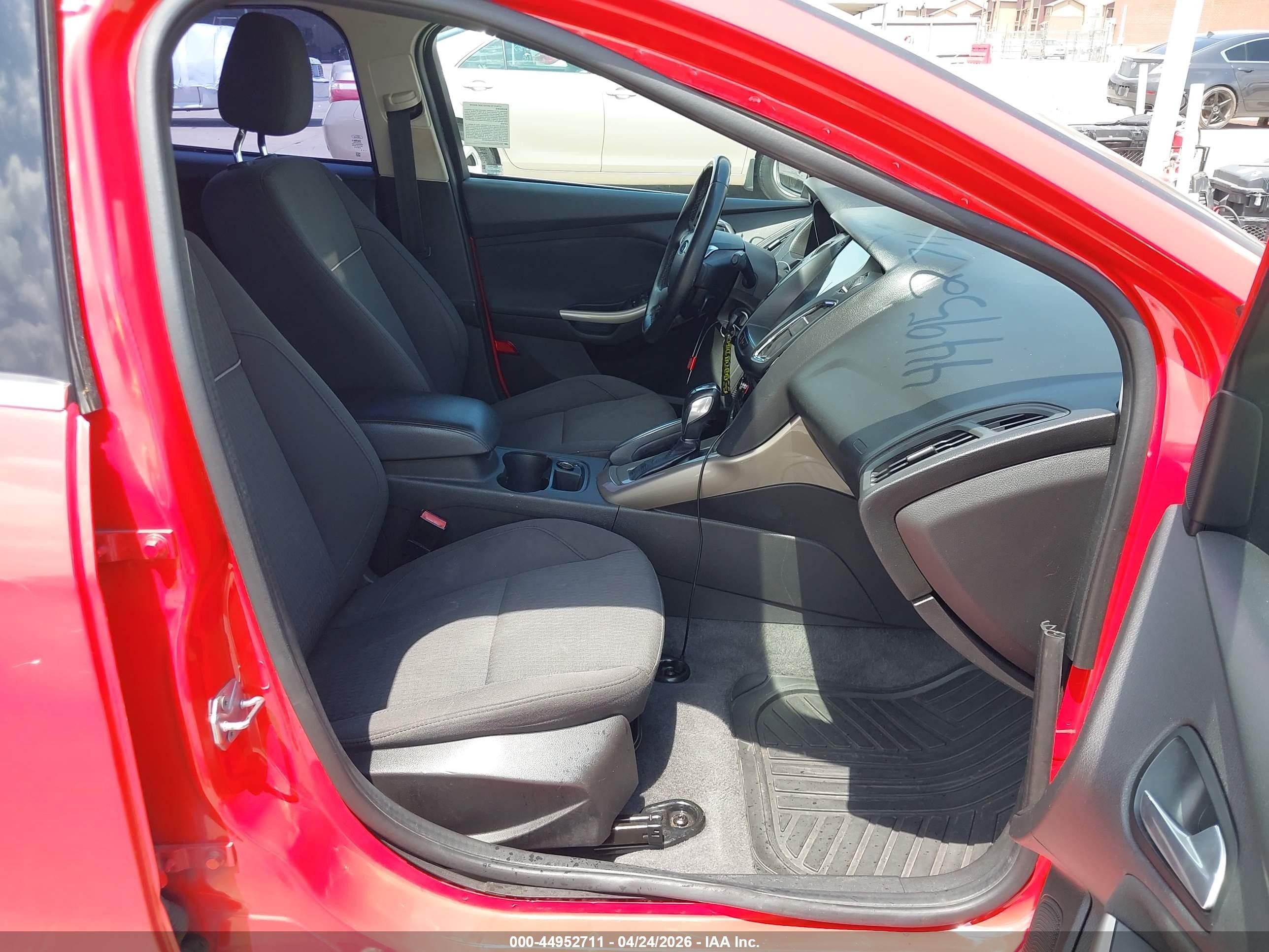 2012 Ford Focus Sel Red vin: 1FAHP3M20CL252089