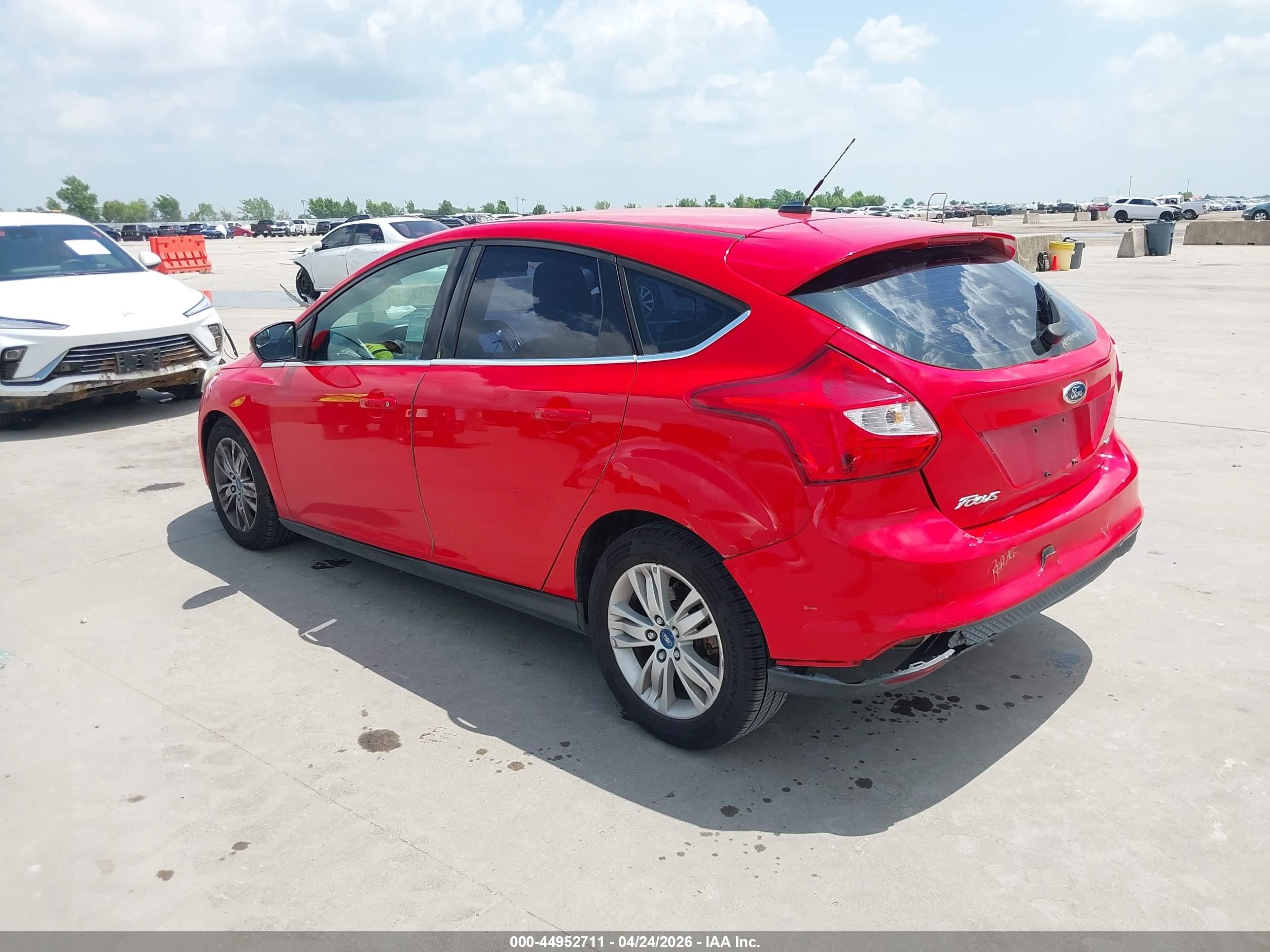 2012 Ford Focus Sel Red vin: 1FAHP3M20CL252089