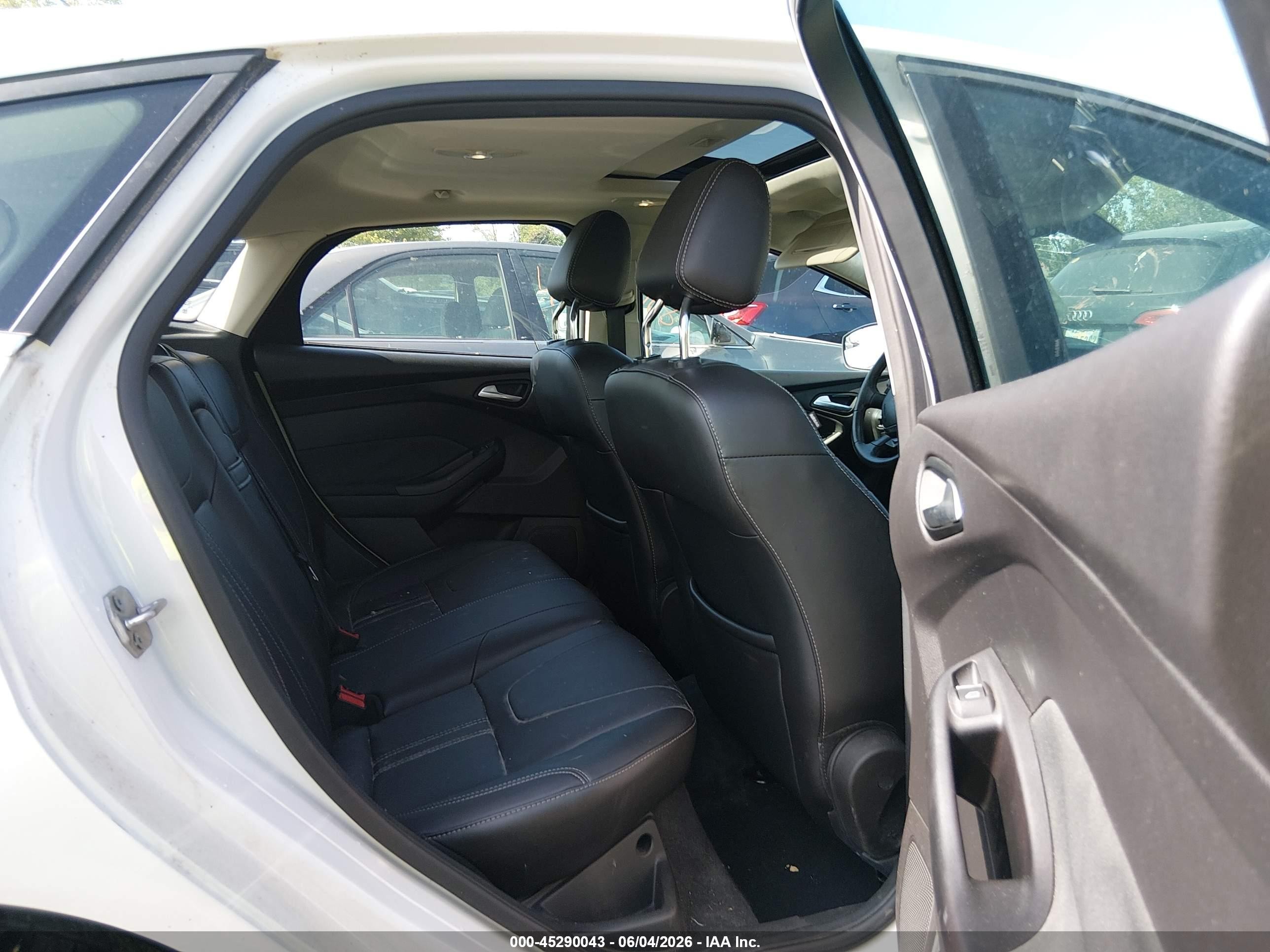 2012 Ford Focus Sel White vin: 1FAHP3M20CL271645