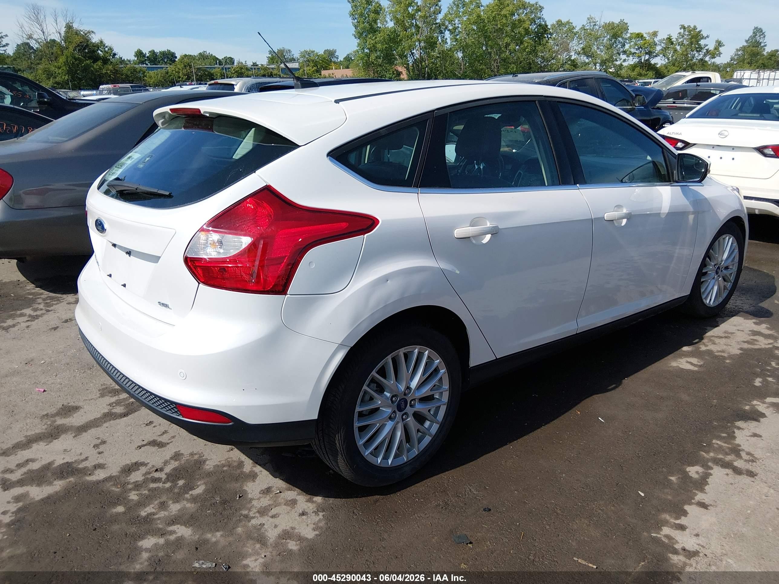 2012 Ford Focus Sel White vin: 1FAHP3M20CL271645