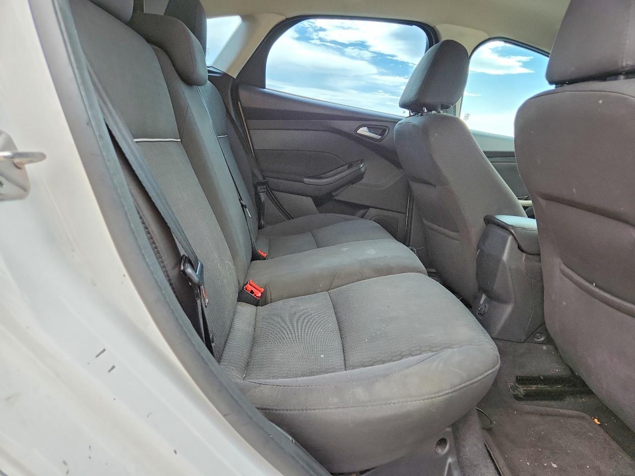 2012 Ford Focus Sel White vin: 1FAHP3M20CL393776