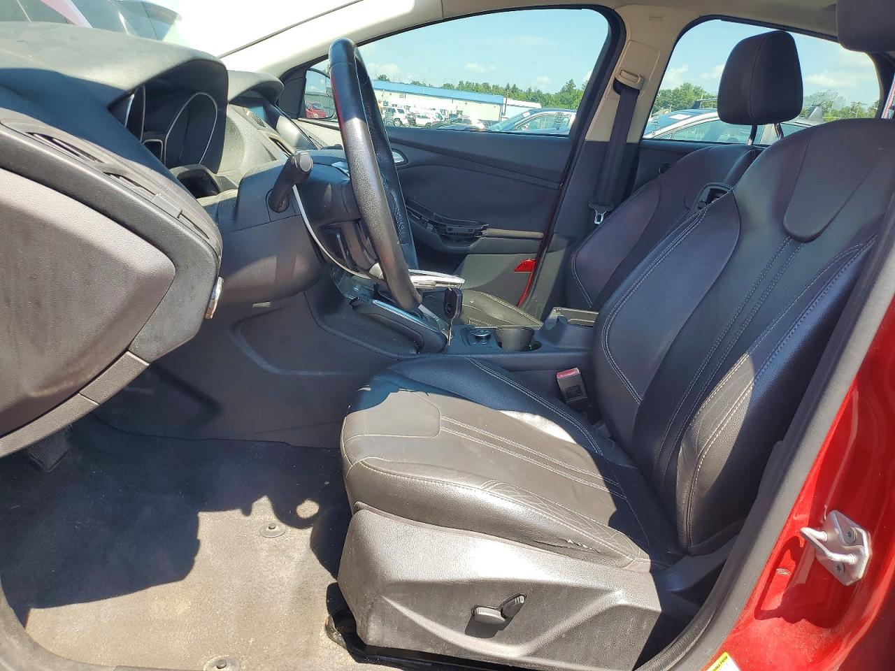 2012 Ford Focus Sel Red vin: 1FAHP3M21CL101679