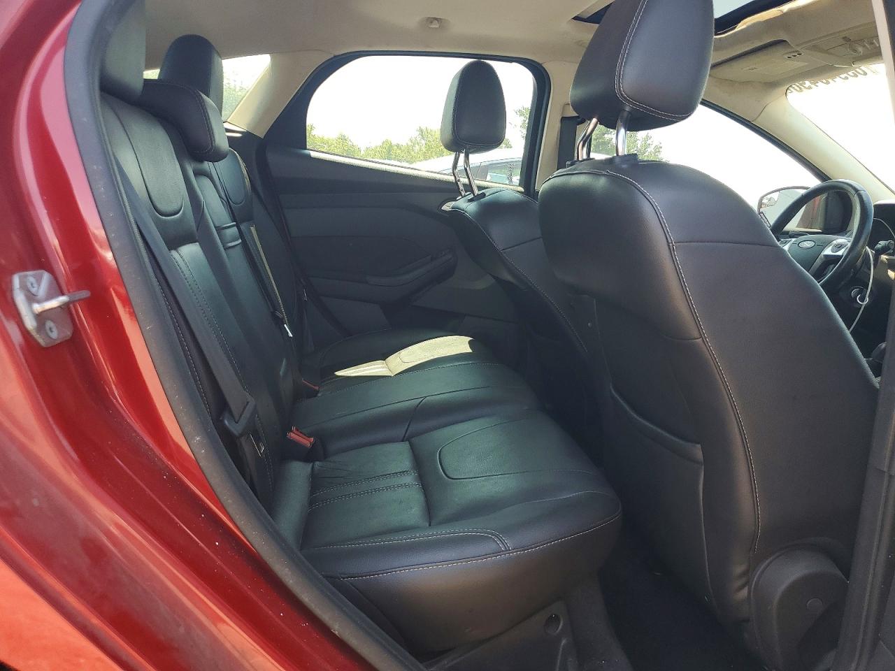 2012 Ford Focus Sel Red vin: 1FAHP3M21CL101679