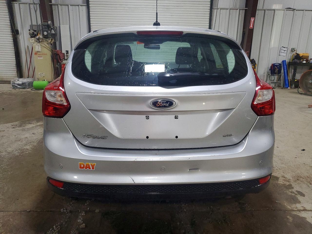 2012 Ford Focus Sel Silver vin: 1FAHP3M21CL135282