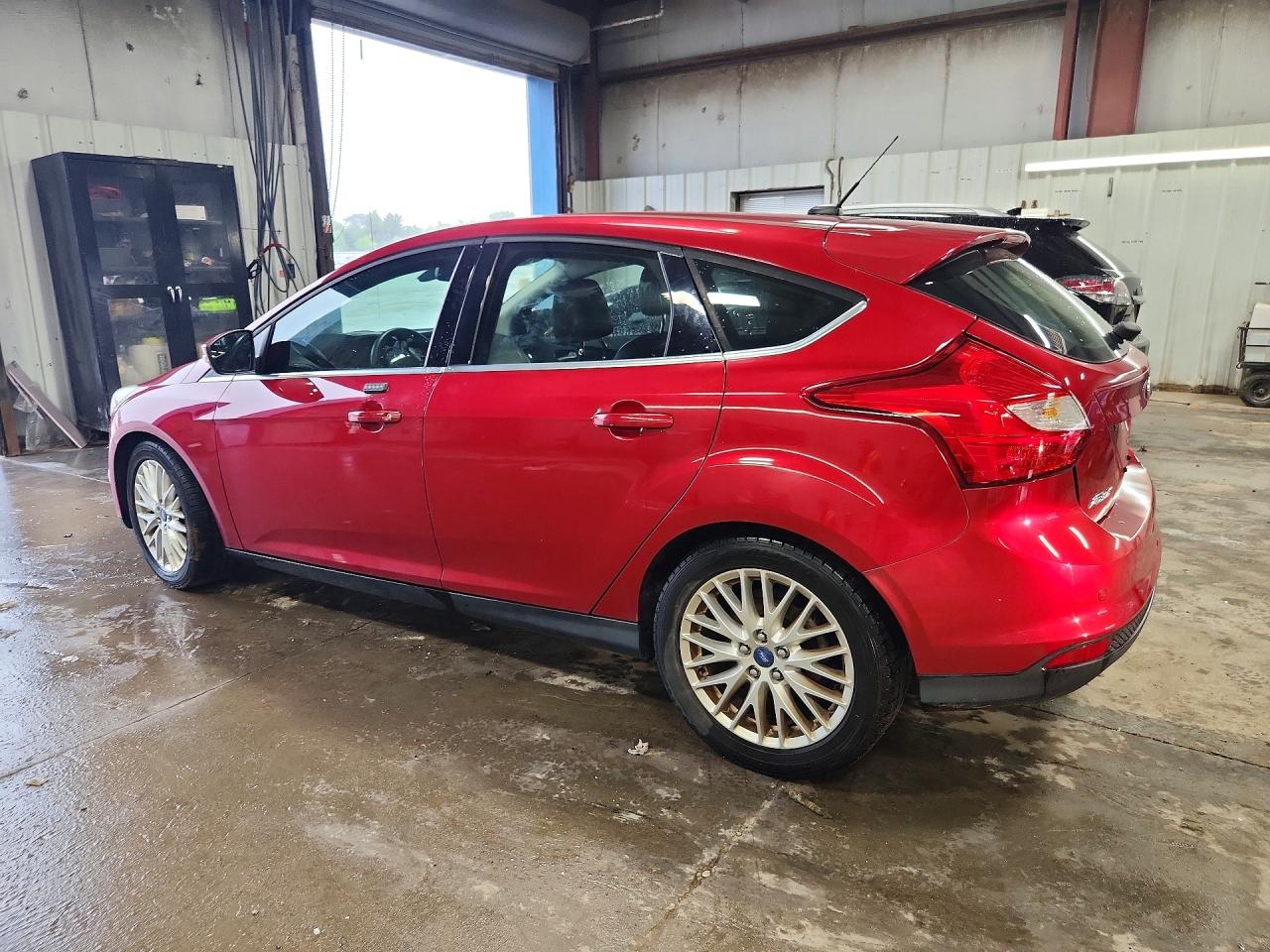 2012 Ford Focus Sel Red vin: 1FAHP3M21CL255101