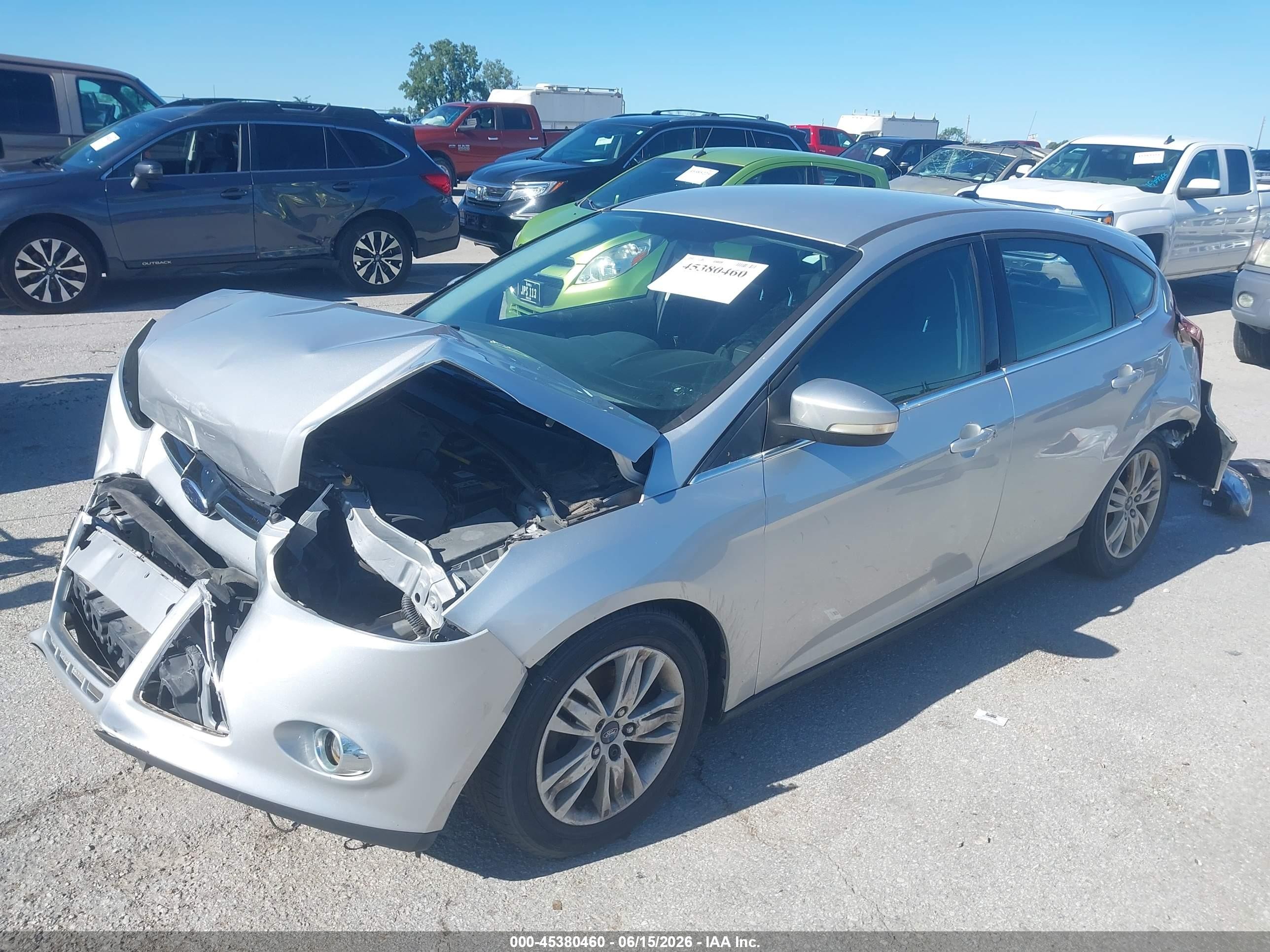 2012 Ford Focus Sel Серебряный vin: 1FAHP3M21CL337832