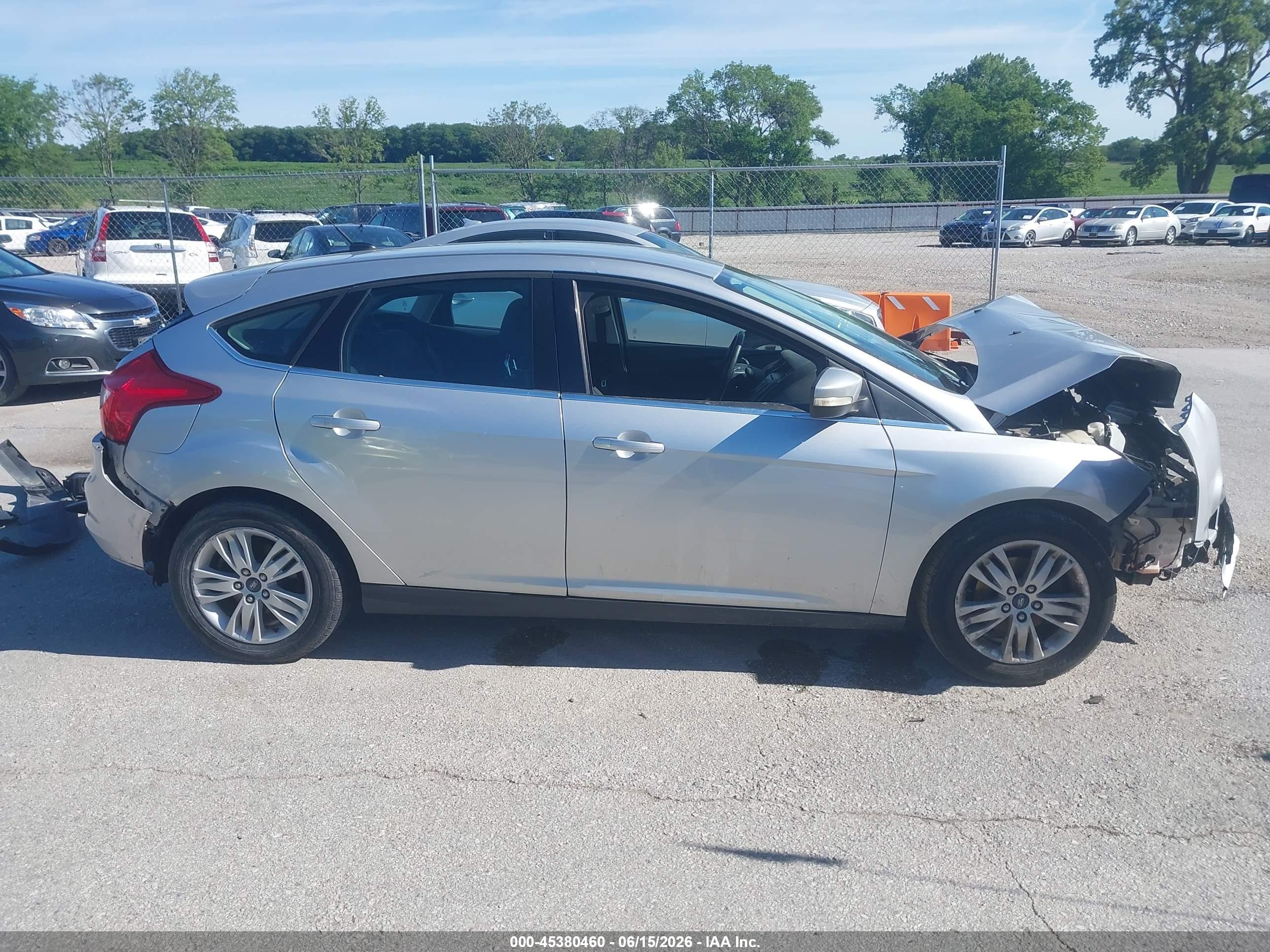 2012 Ford Focus Sel Серебряный vin: 1FAHP3M21CL337832