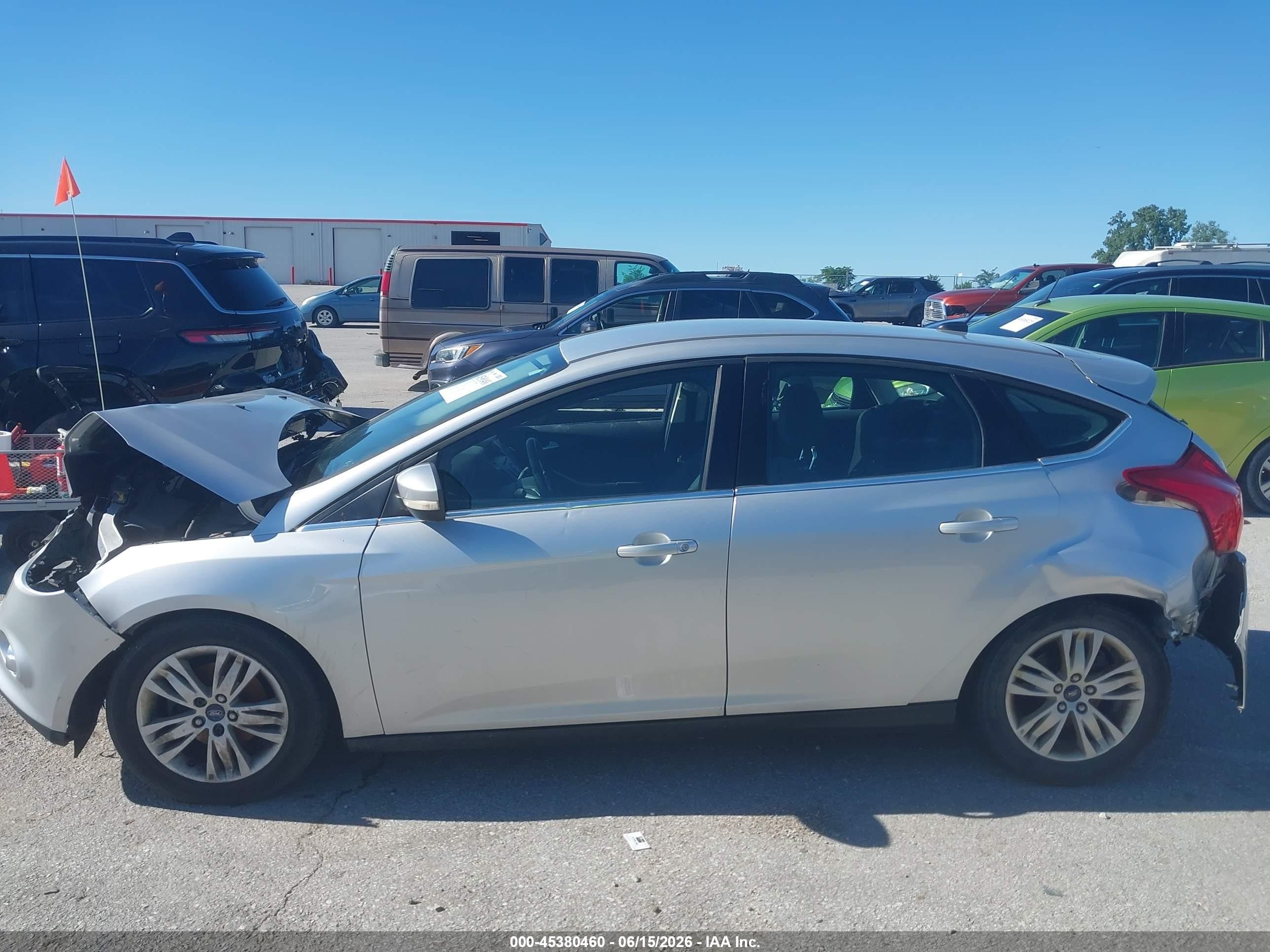 2012 Ford Focus Sel Серебряный vin: 1FAHP3M21CL337832
