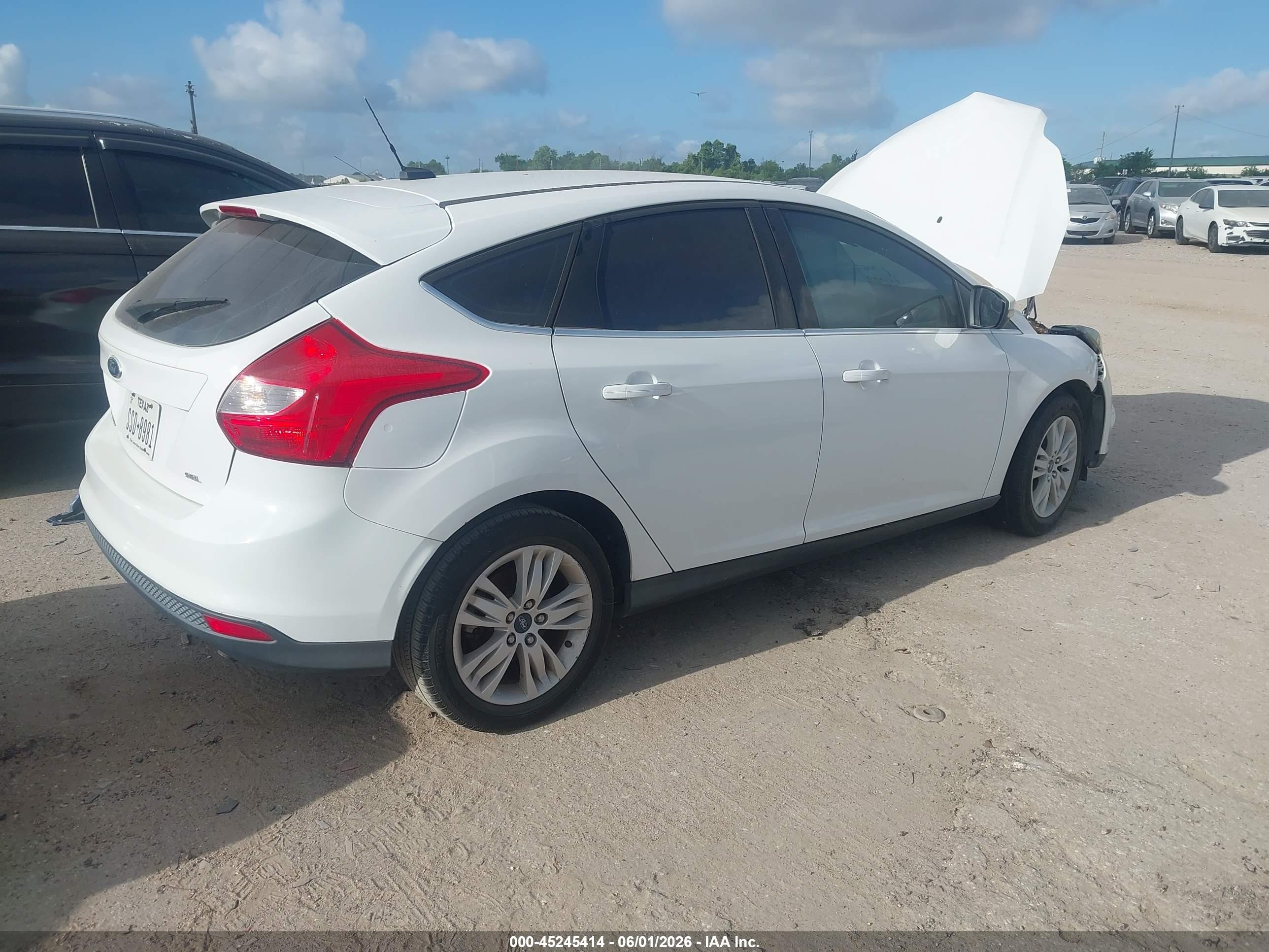 2012 Ford Focus Sel White vin: 1FAHP3M21CL344425