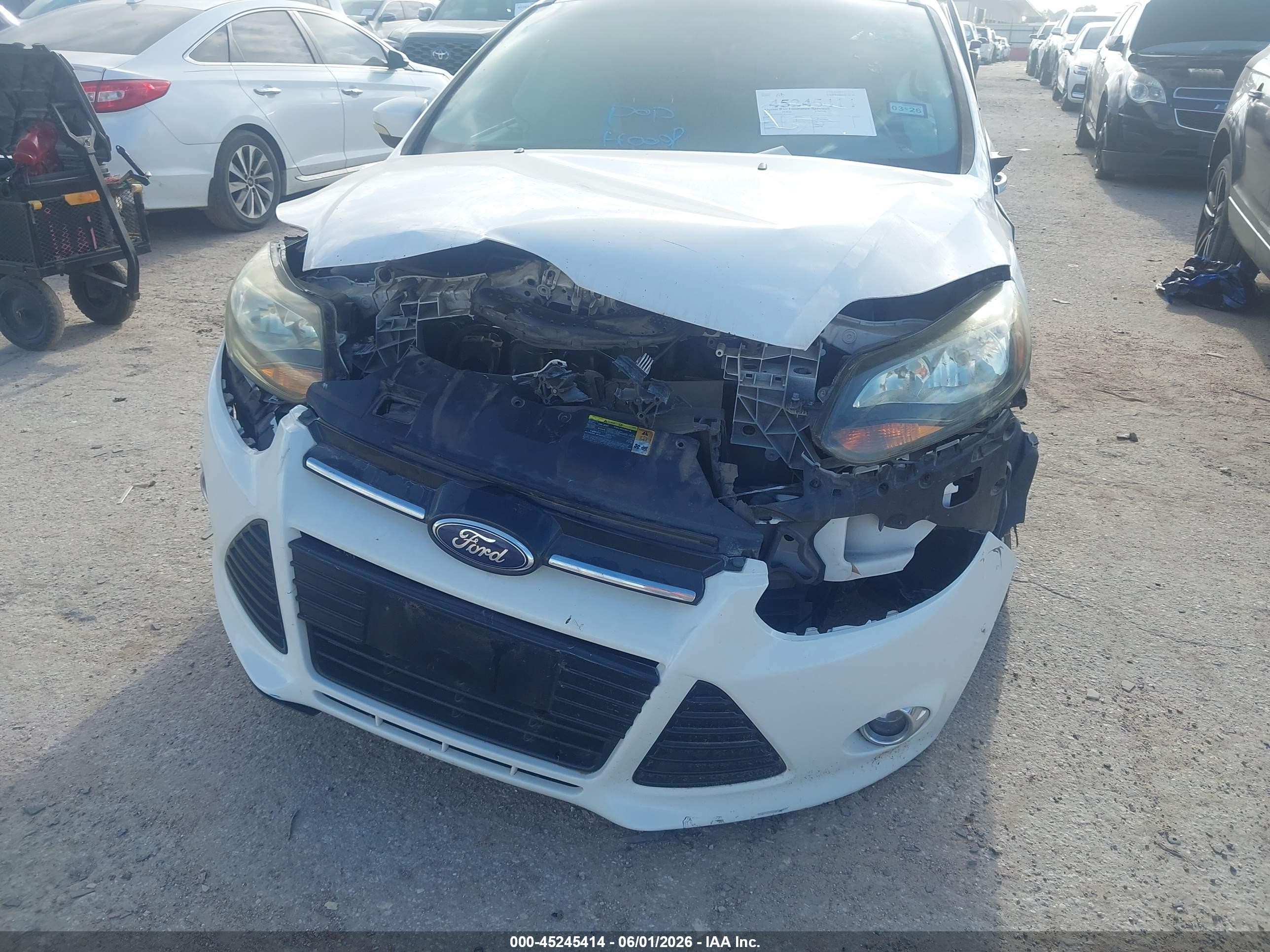 2012 Ford Focus Sel White vin: 1FAHP3M21CL344425