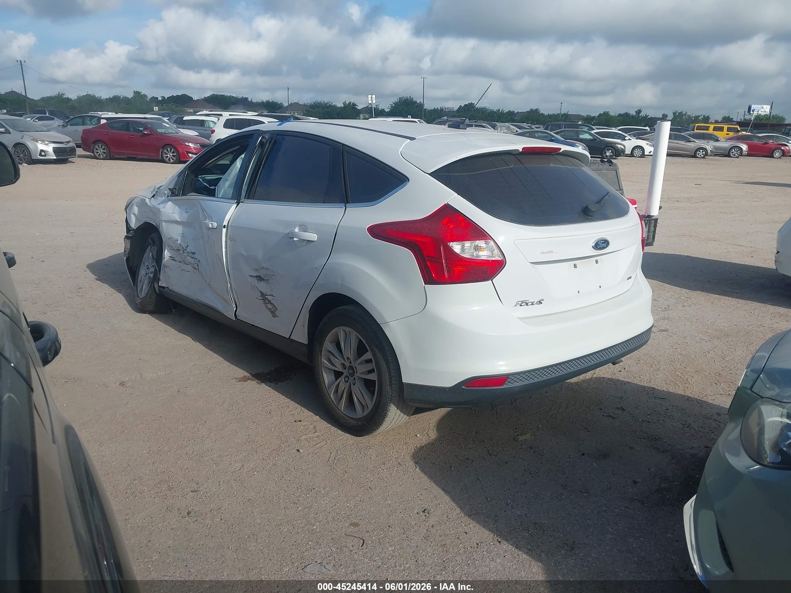 2012 Ford Focus Sel White vin: 1FAHP3M21CL344425