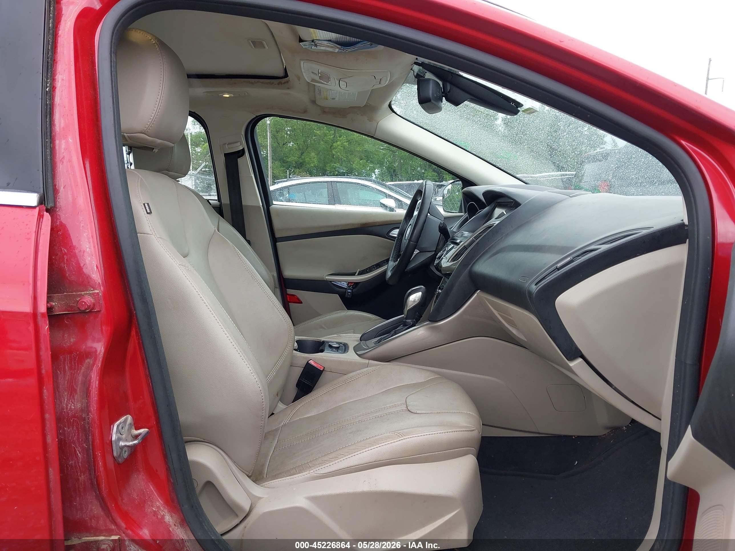 2012 Ford Focus Sel Красный vin: 1FAHP3M21CL429166