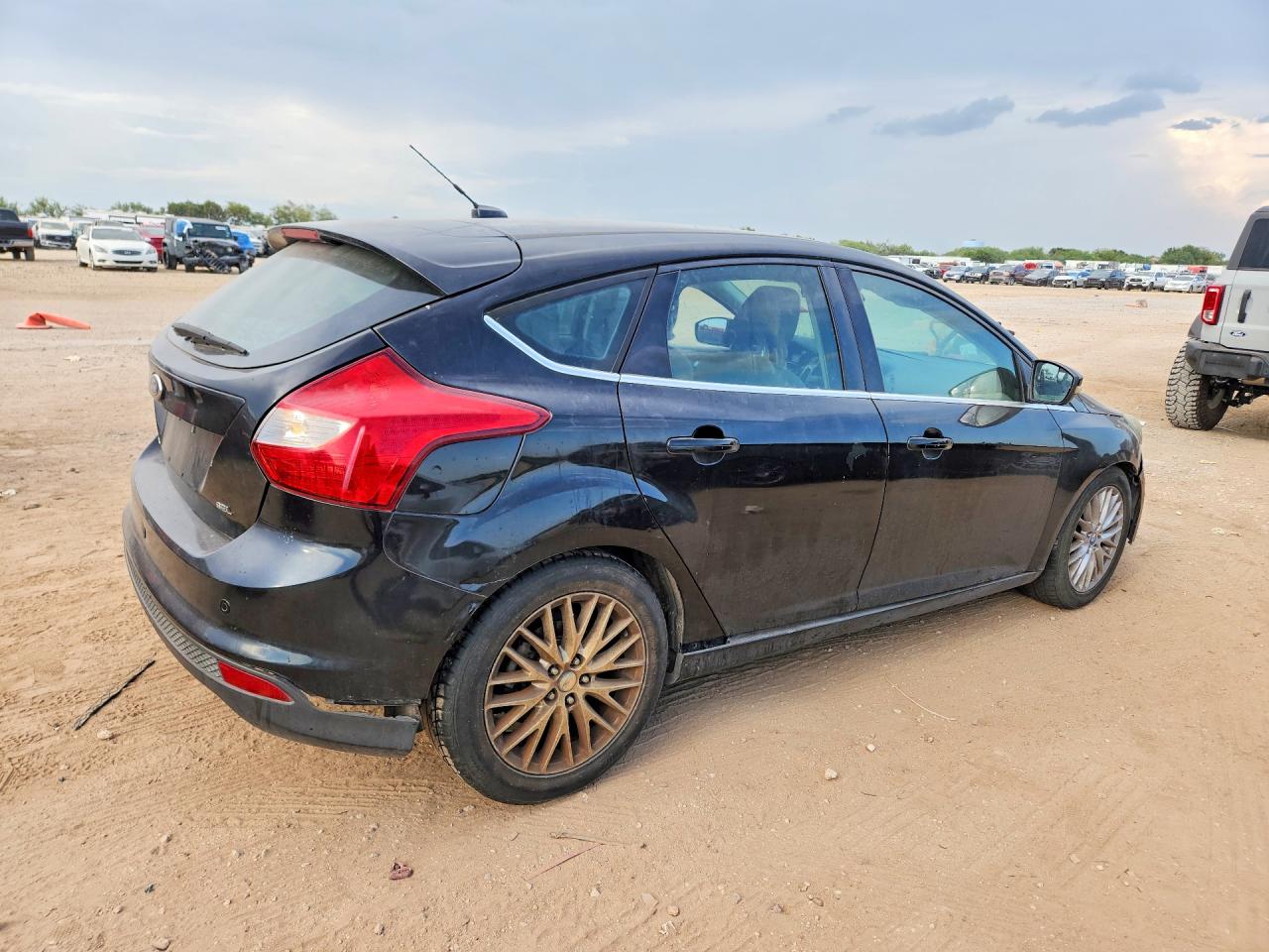 2012 Ford Focus Sel Black vin: 1FAHP3M22CL237383
