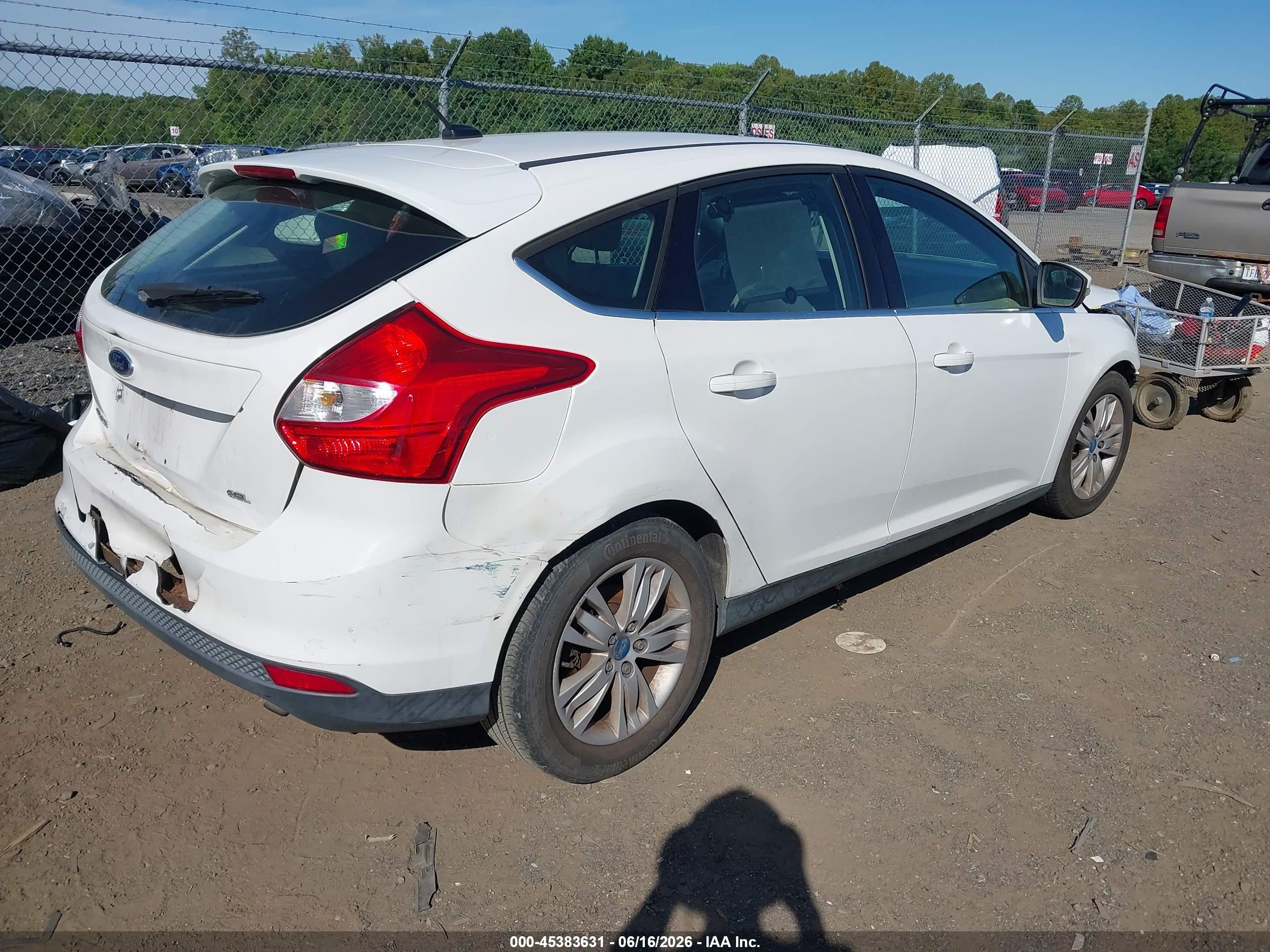 2012 Ford Focus Sel White vin: 1FAHP3M22CL334180