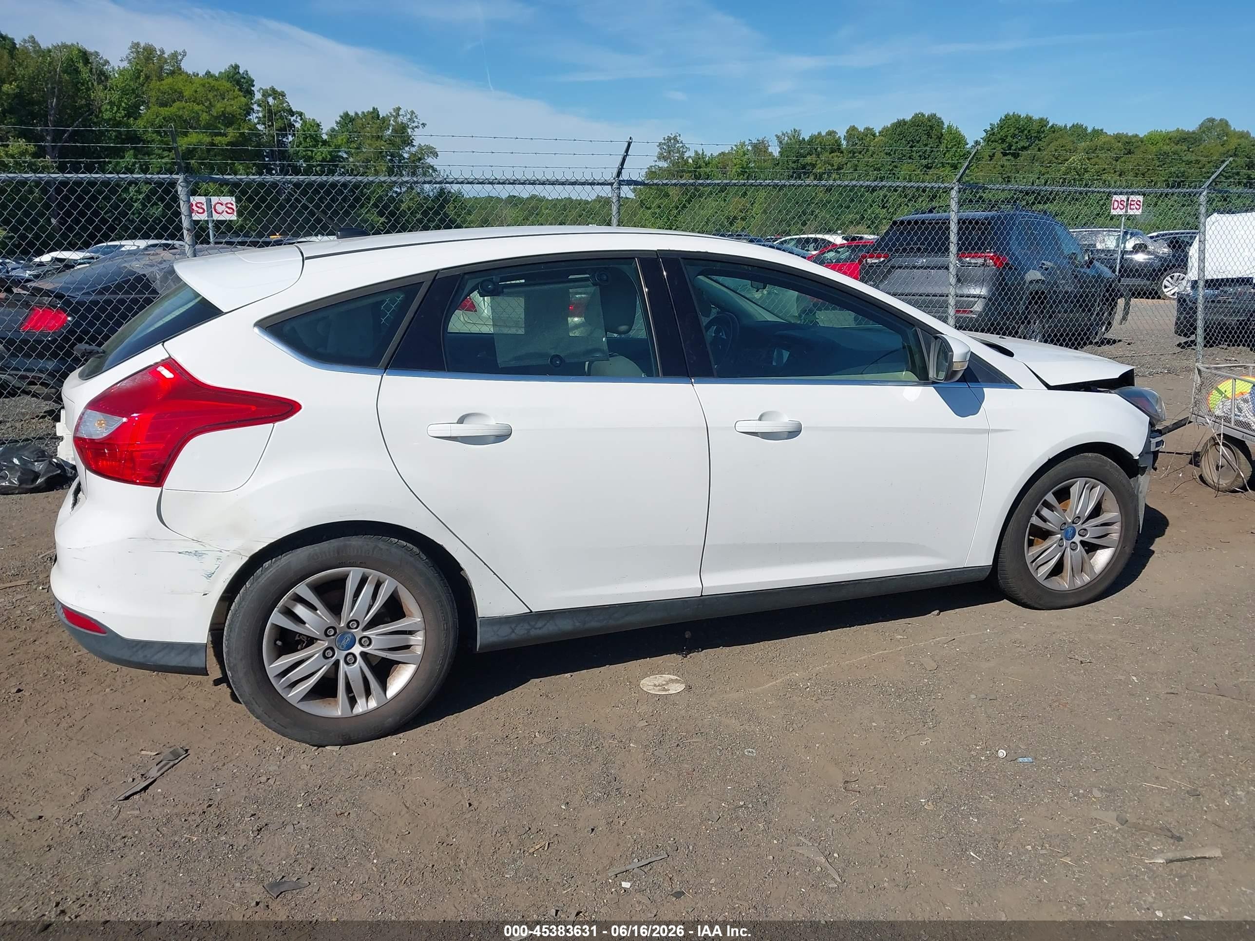 2012 Ford Focus Sel White vin: 1FAHP3M22CL334180