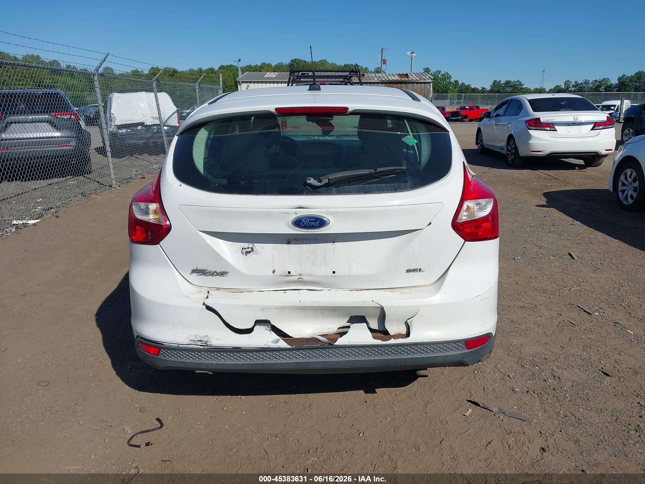2012 Ford Focus Sel White vin: 1FAHP3M22CL334180
