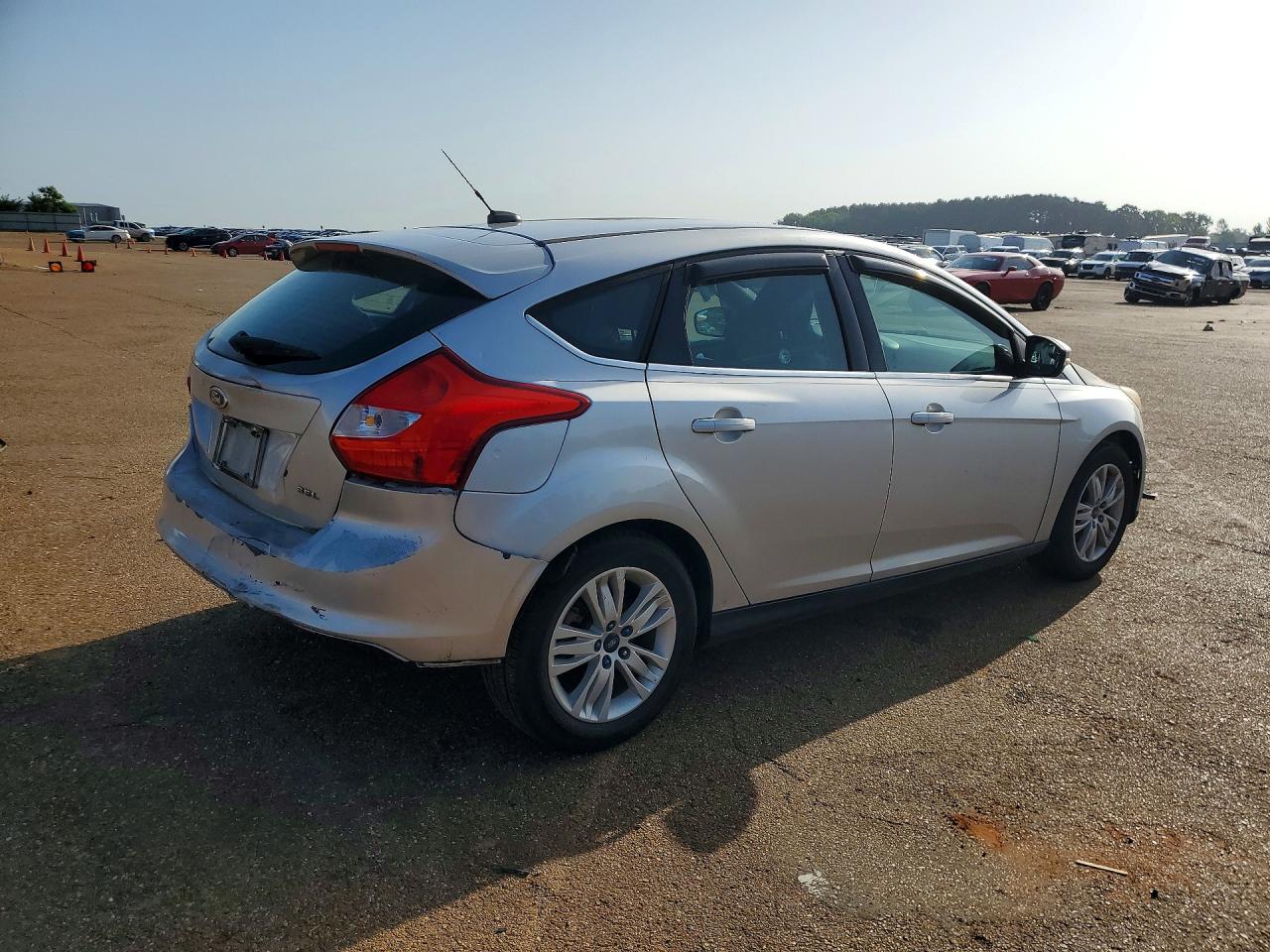 2012 Ford Focus Sel Silver vin: 1FAHP3M22CL334602