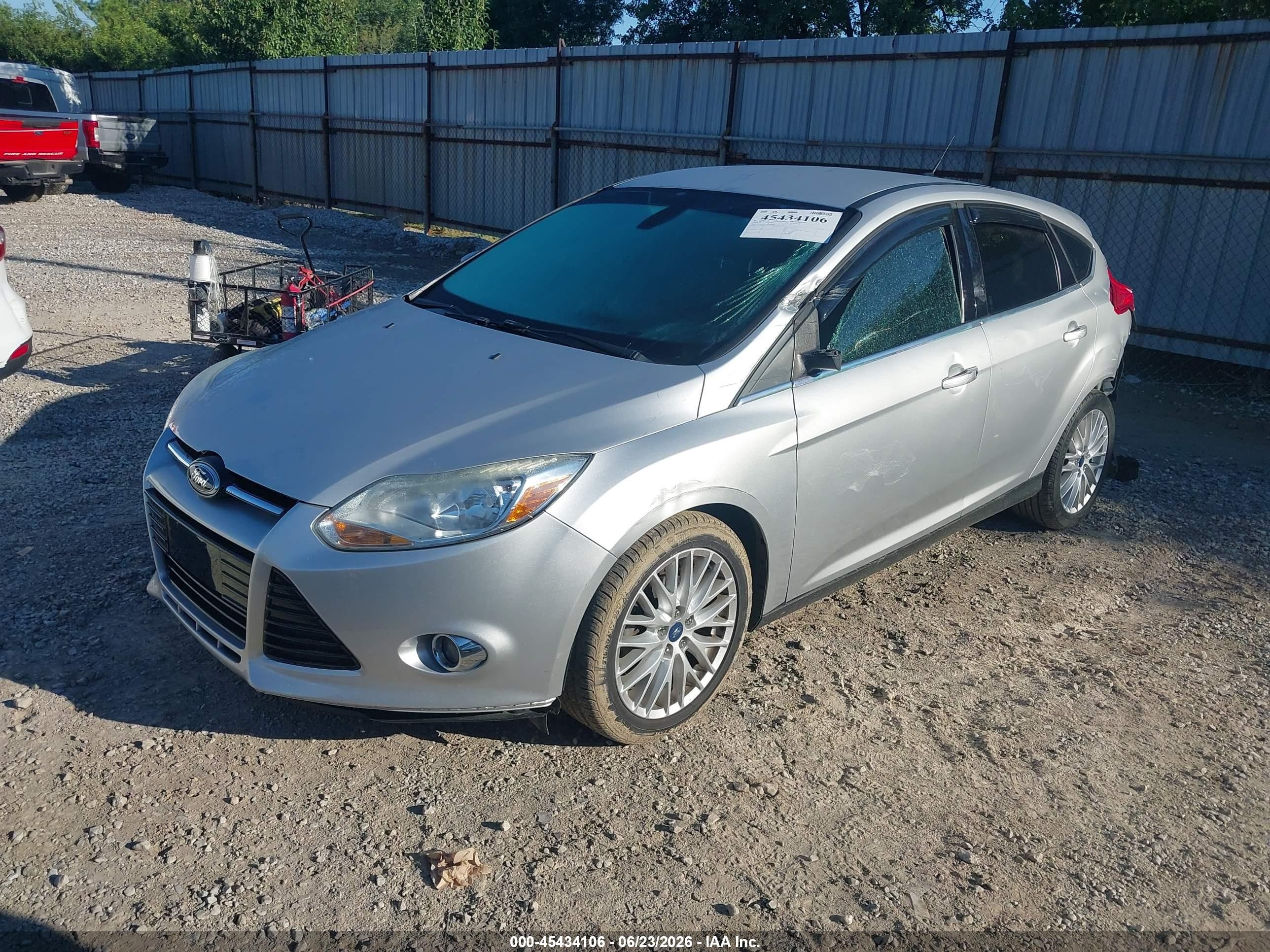2012 Ford Focus Sel Silver vin: 1FAHP3M22CL479896