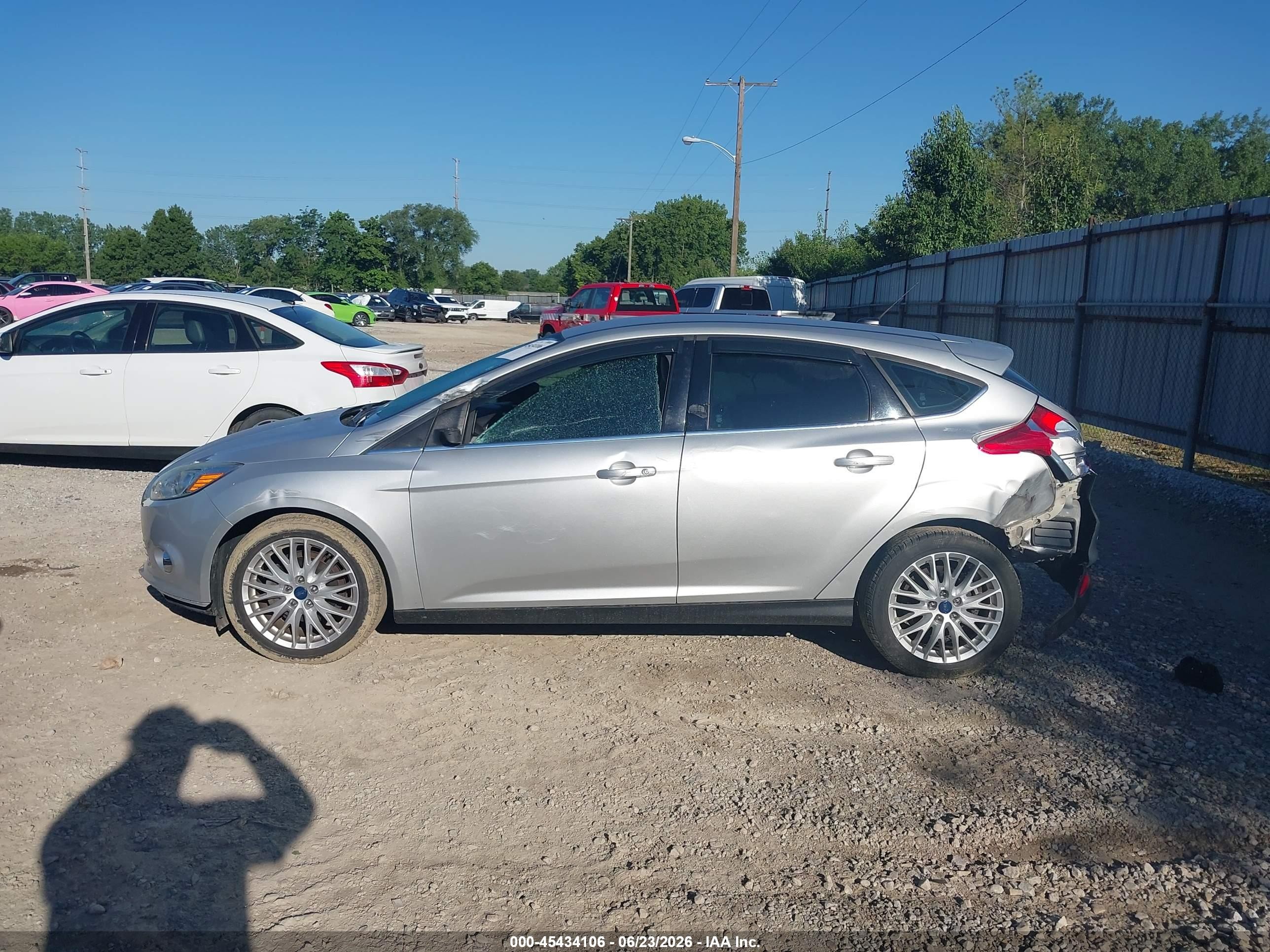 2012 Ford Focus Sel Silver vin: 1FAHP3M22CL479896