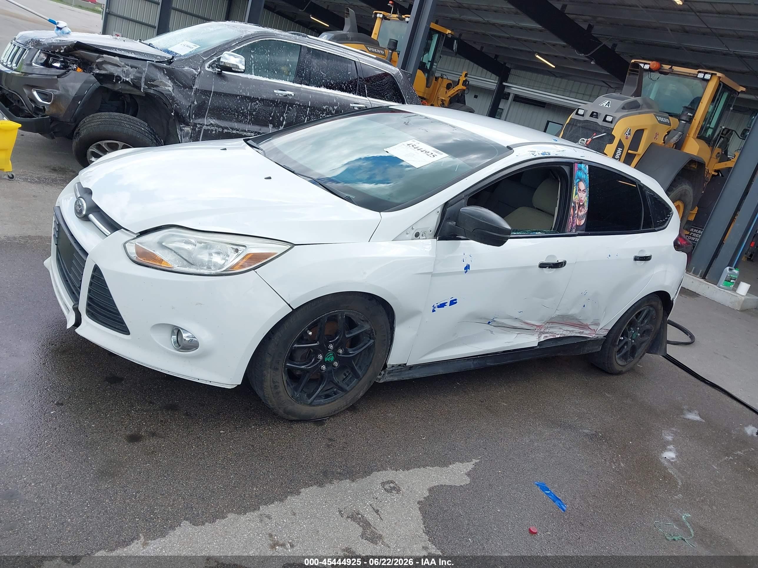 2012 Ford Focus Sel White vin: 1FAHP3M23CL477218