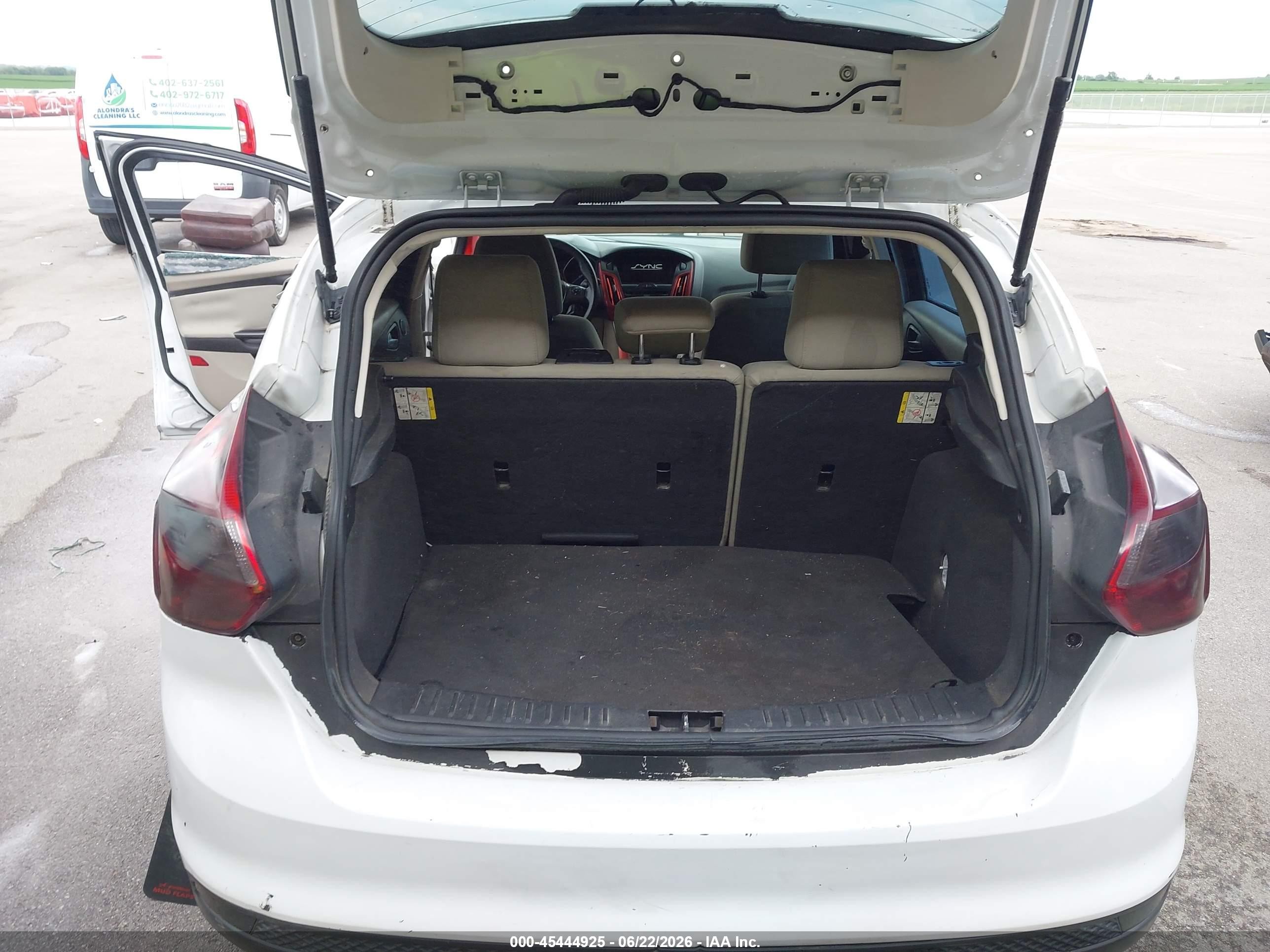 2012 Ford Focus Sel White vin: 1FAHP3M23CL477218