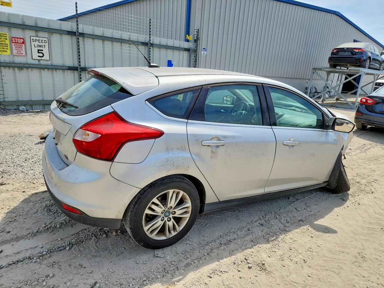 2012 Ford Focus Sel Silver vin: 1FAHP3M24CL200366