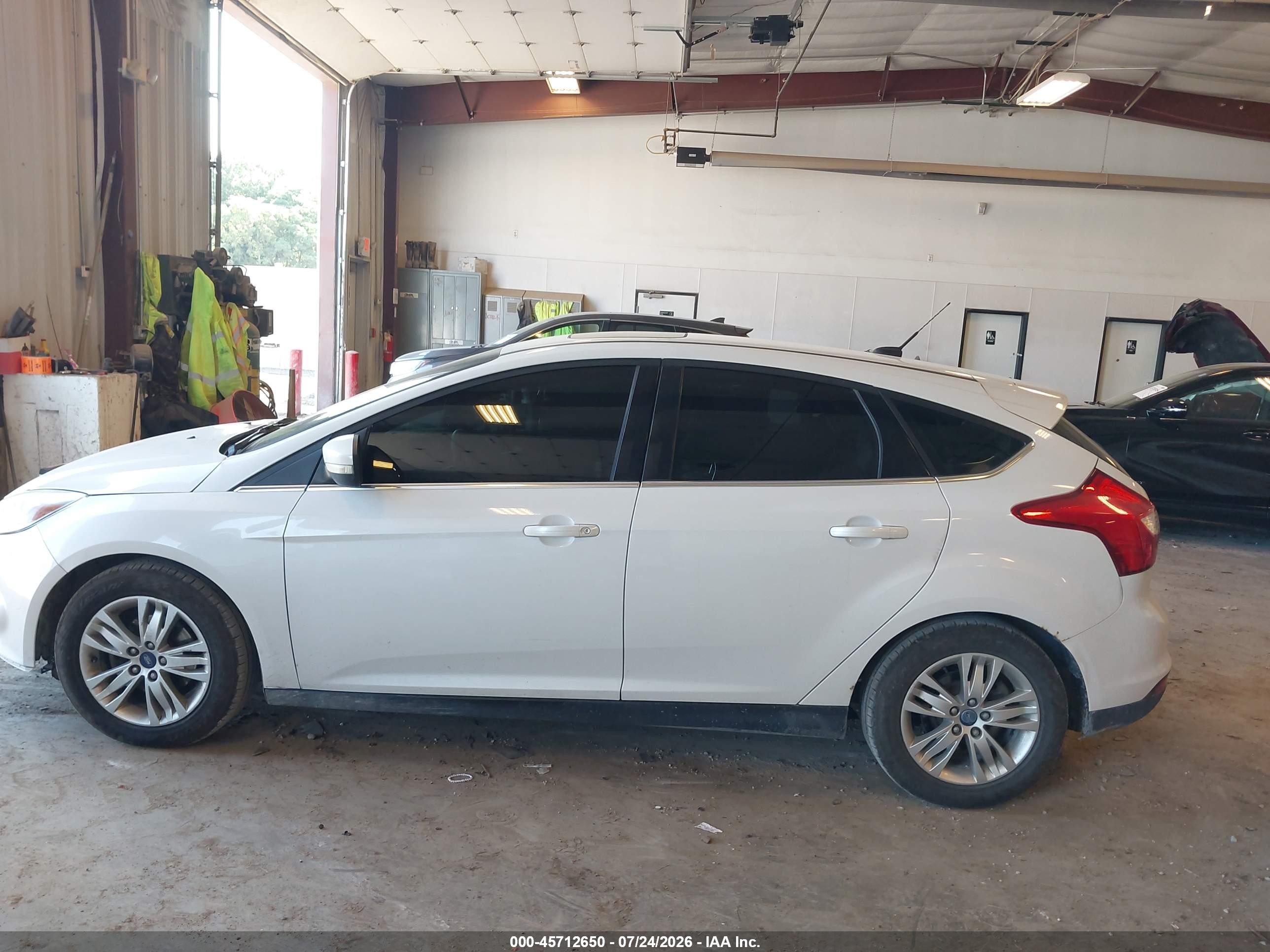 2012 Ford Focus Sel White vin: 1FAHP3M24CL252743