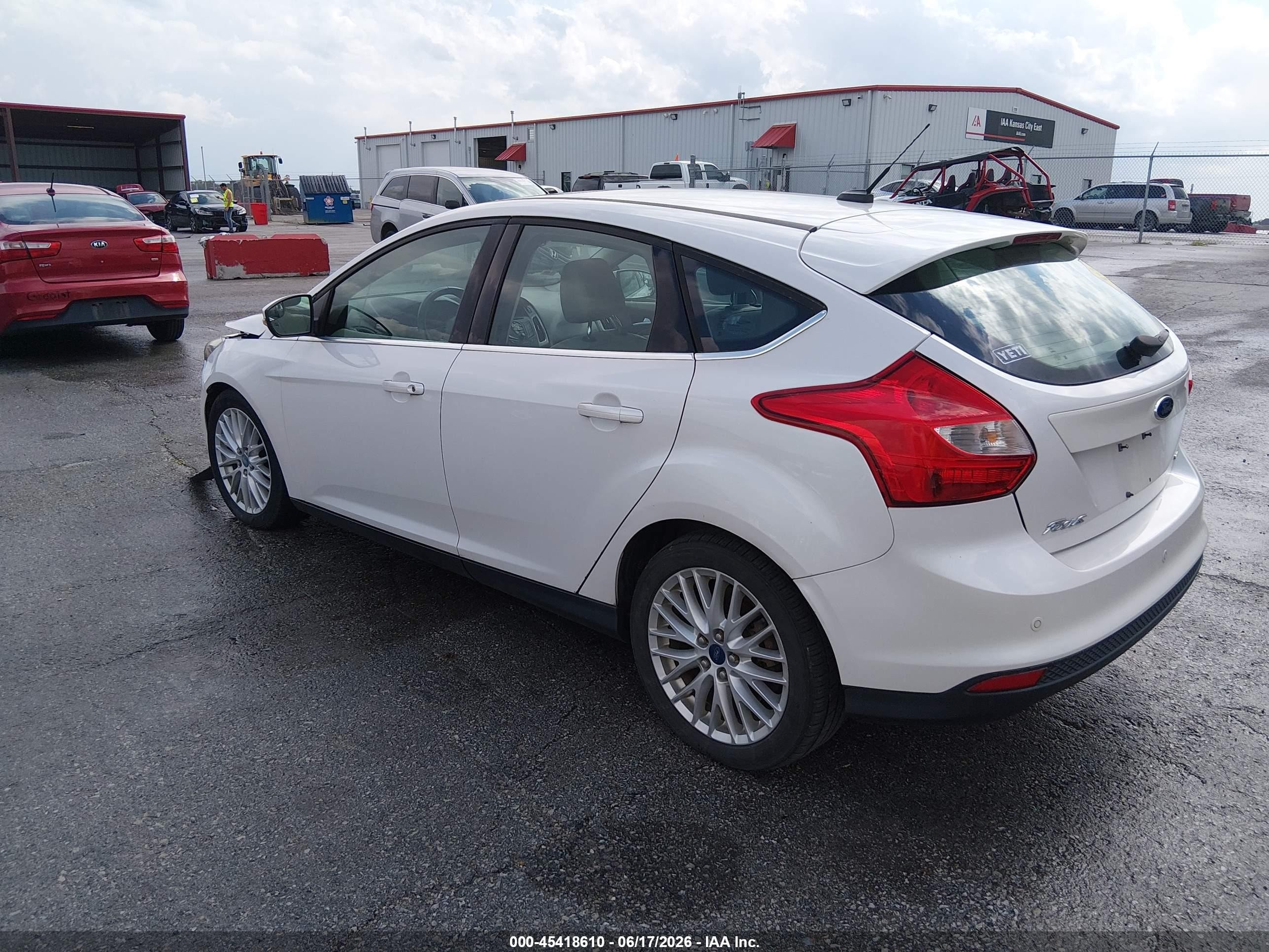 2012 Ford Focus Sel White vin: 1FAHP3M24CL257229